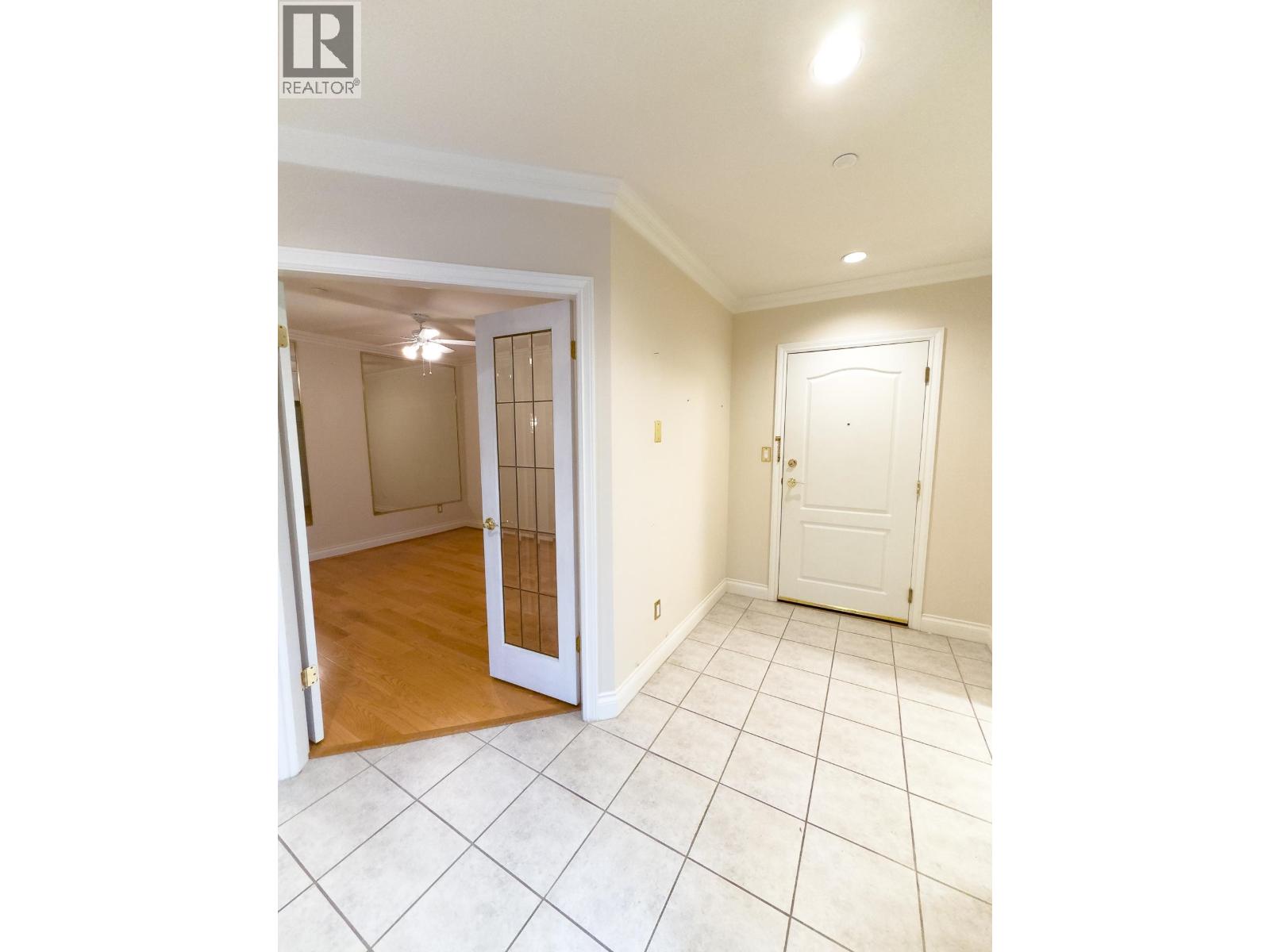 #201-1320 55 Street, Delta