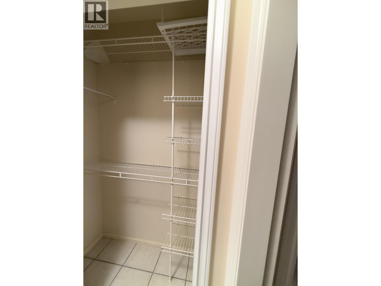 #201-1320 55 Street, Delta