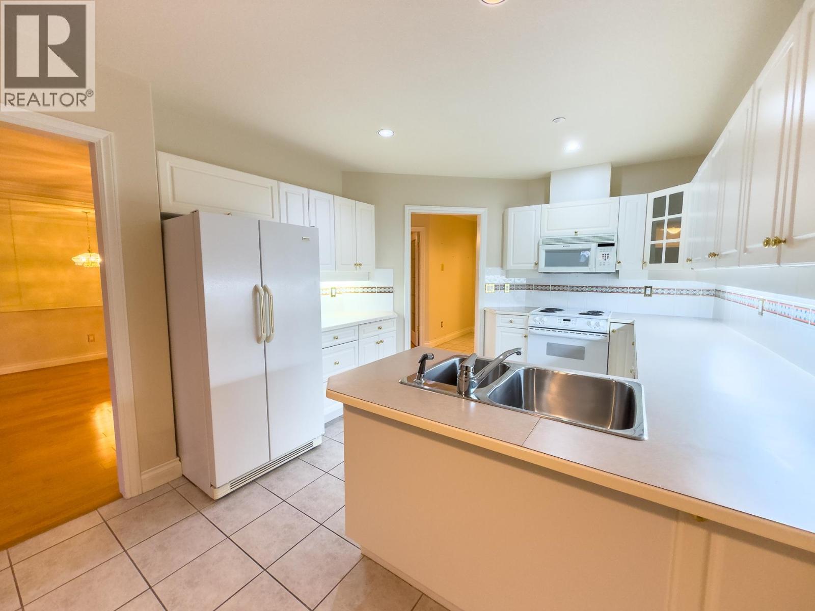 #201-1320 55 Street, Delta