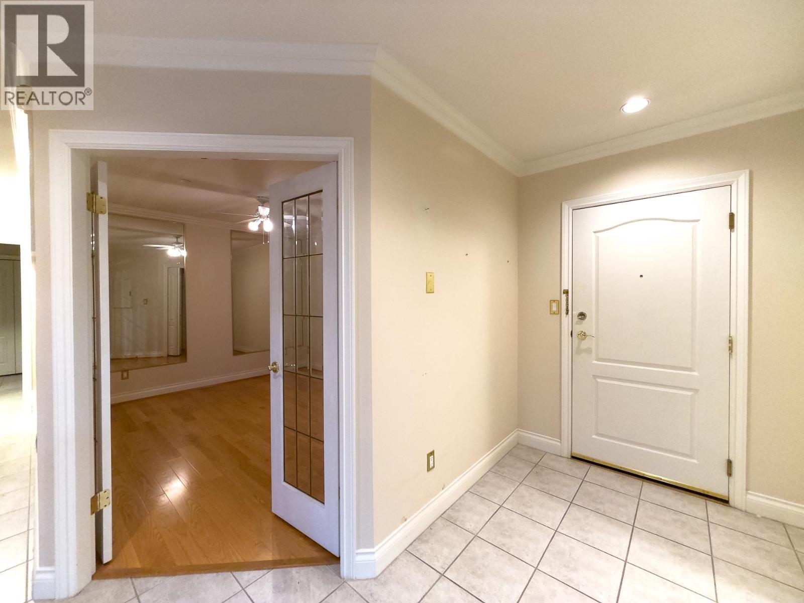 #201-1320 55 Street, Delta