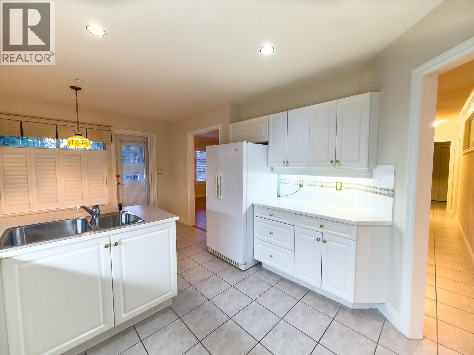 #201-1320 55 Street, Delta