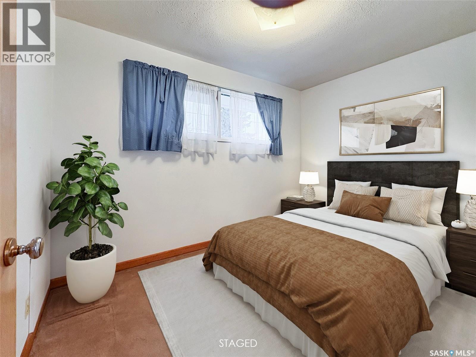 Single Family House Bungalow for Sale in  th AVENUE NE Swift Current 