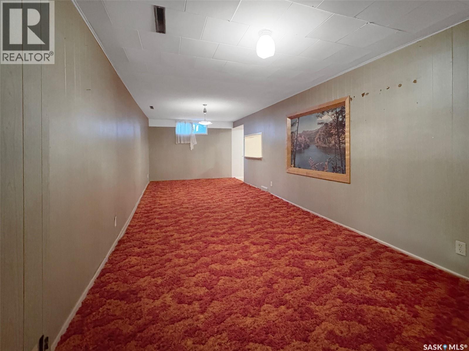 Single Family House Bungalow for Sale in  th AVENUE NE Swift Current 