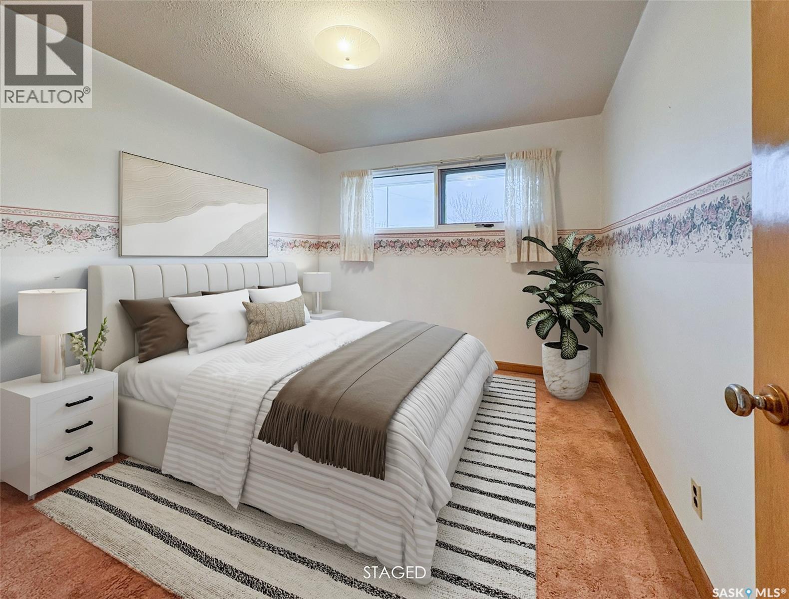 Single Family House Bungalow for Sale in  th AVENUE NE Swift Current 