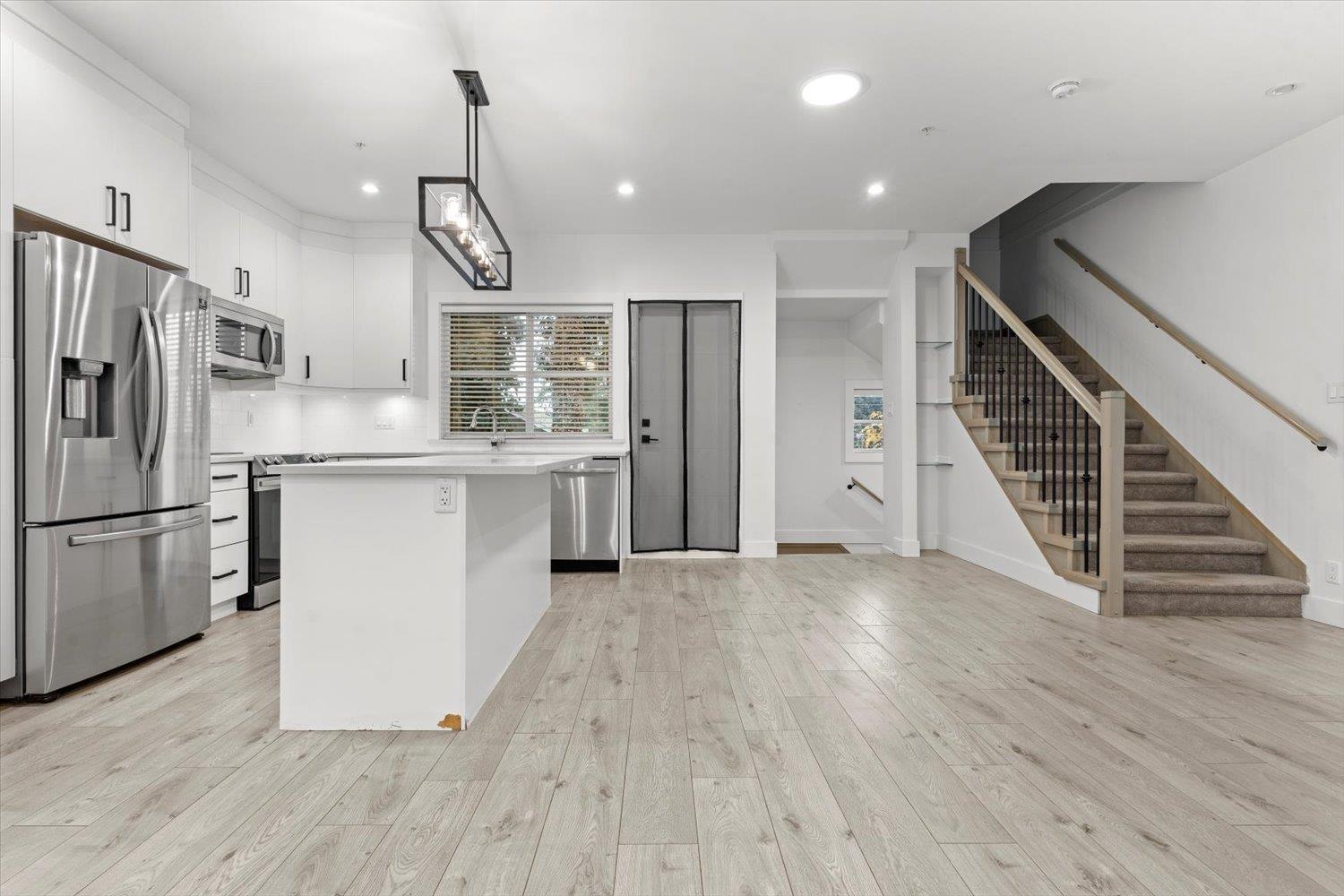 6 45608 BERNARD AVENUE, Chilliwack Proper West, Chilliwack