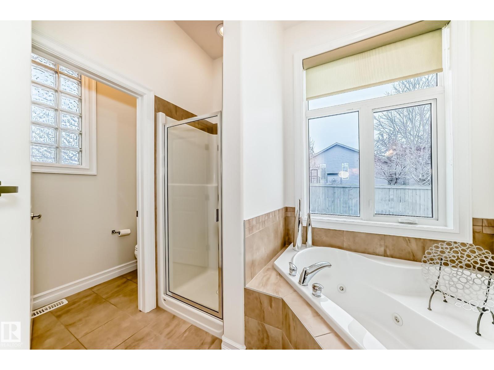 6107 MAYNARD CR NW, Edmonton