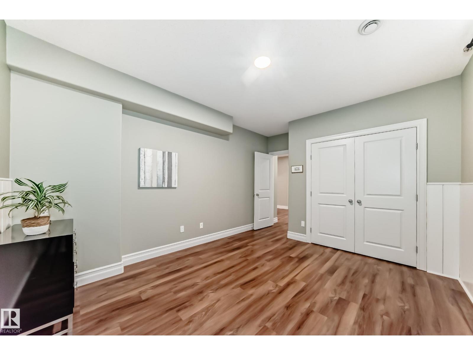 6107 MAYNARD CR NW, Edmonton