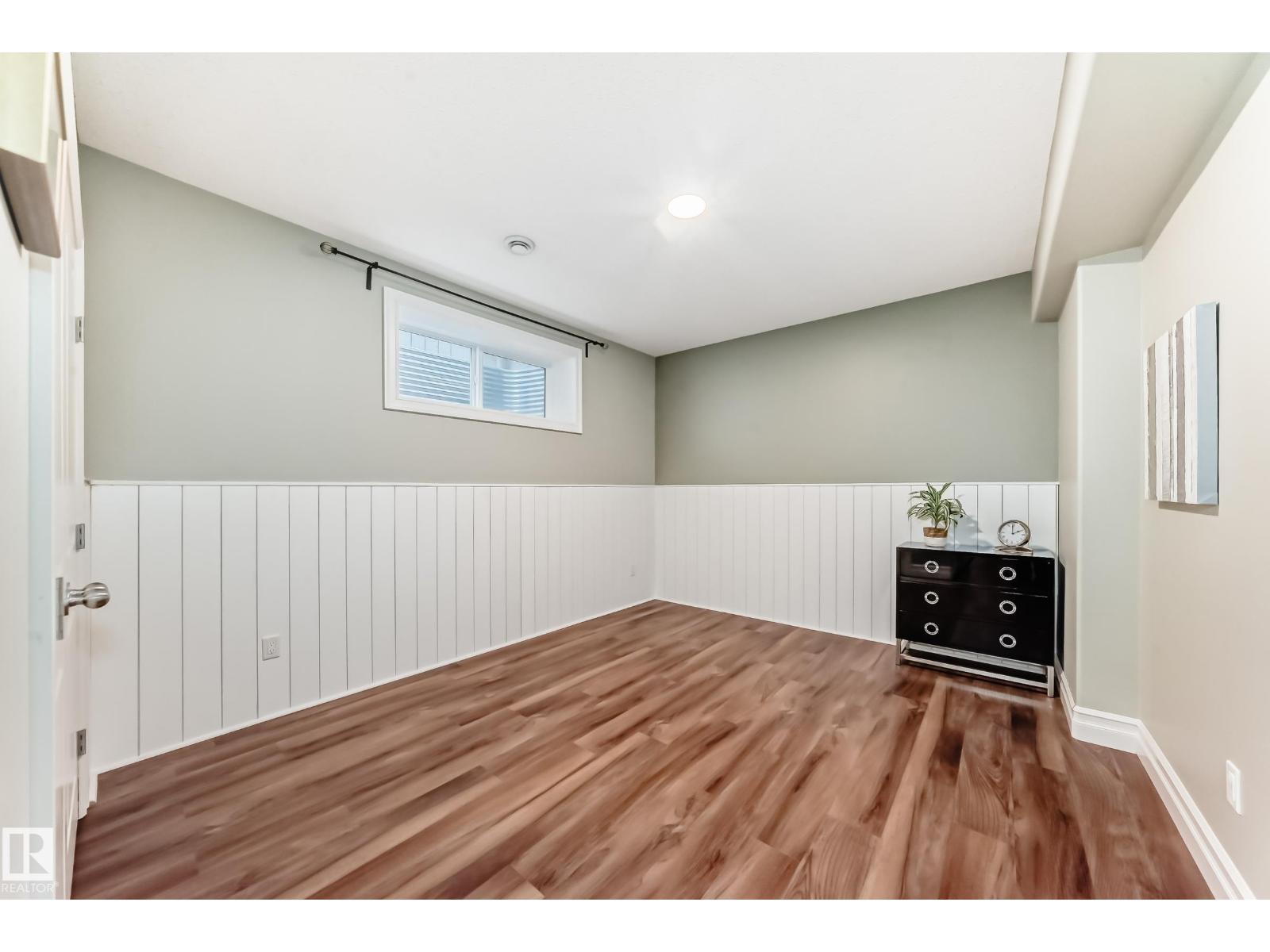 6107 MAYNARD CR NW, Edmonton