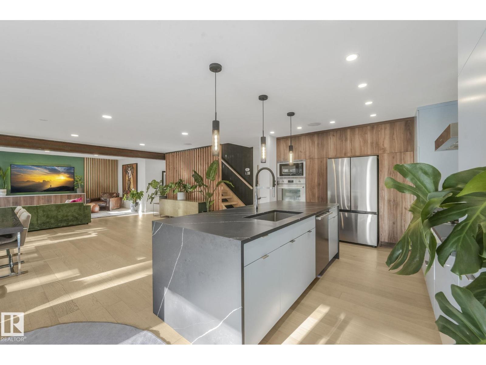 14623 MACKENZIE DR NW, Edmonton