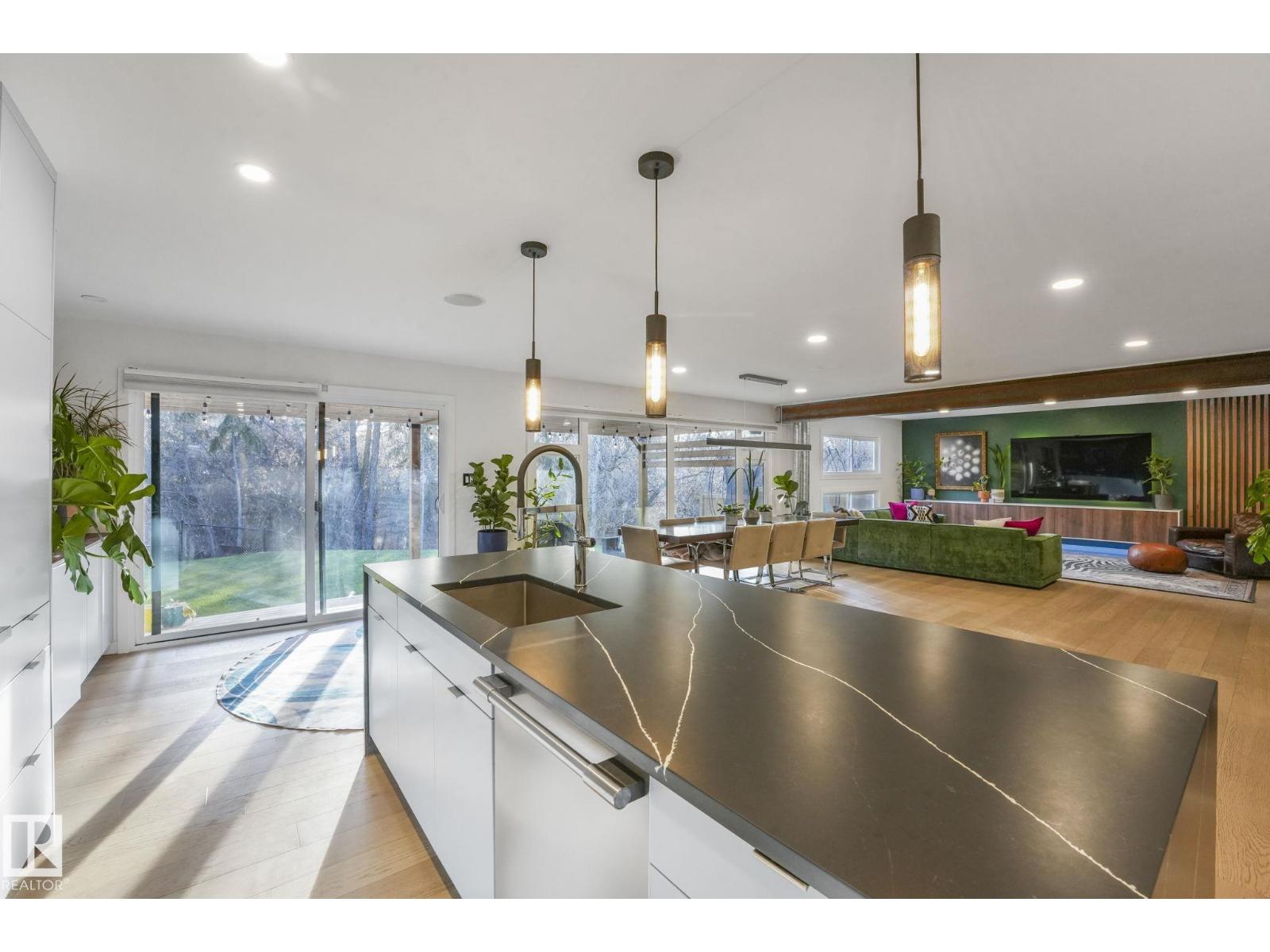 14623 MACKENZIE DR NW, Edmonton