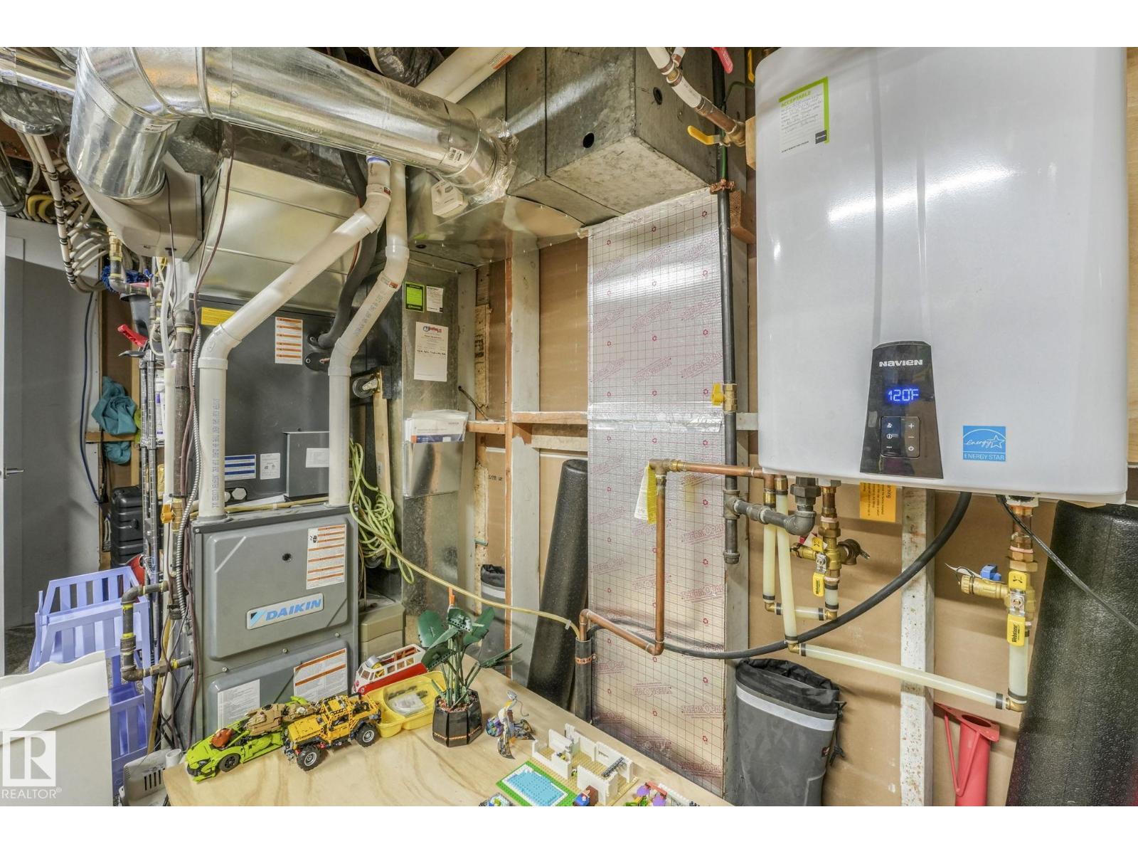 14623 MACKENZIE DR NW, Edmonton