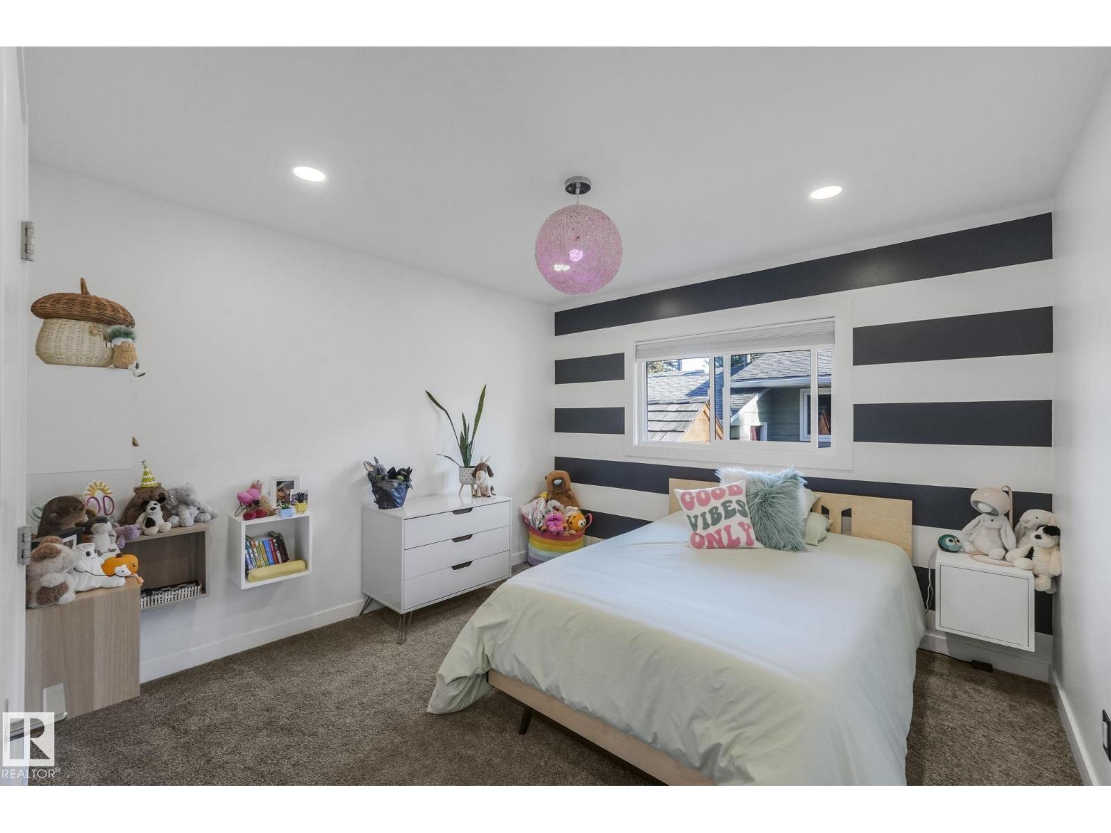 14623 MACKENZIE DR NW, Edmonton