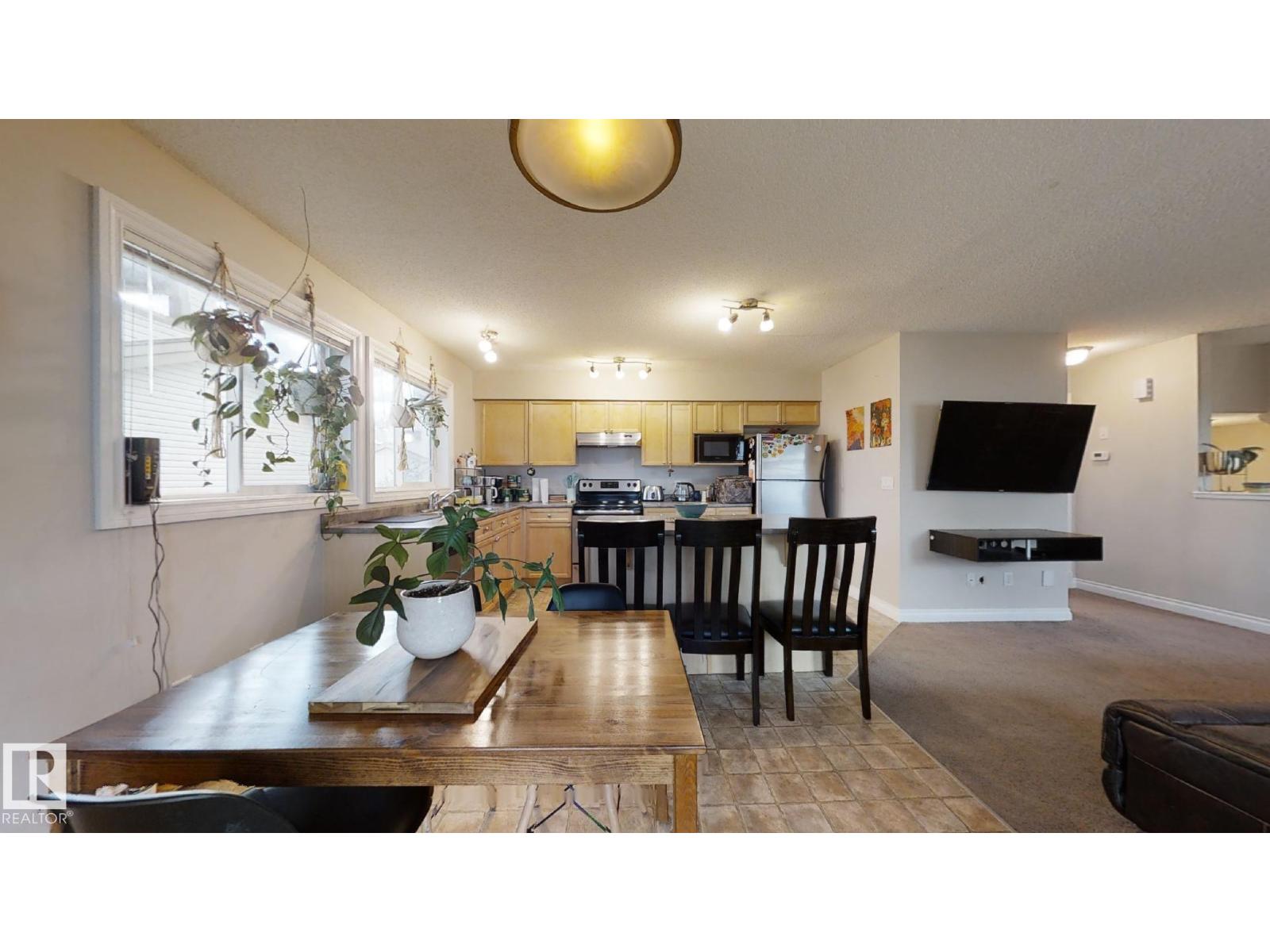 #18 12050 17 AV SW, Edmonton