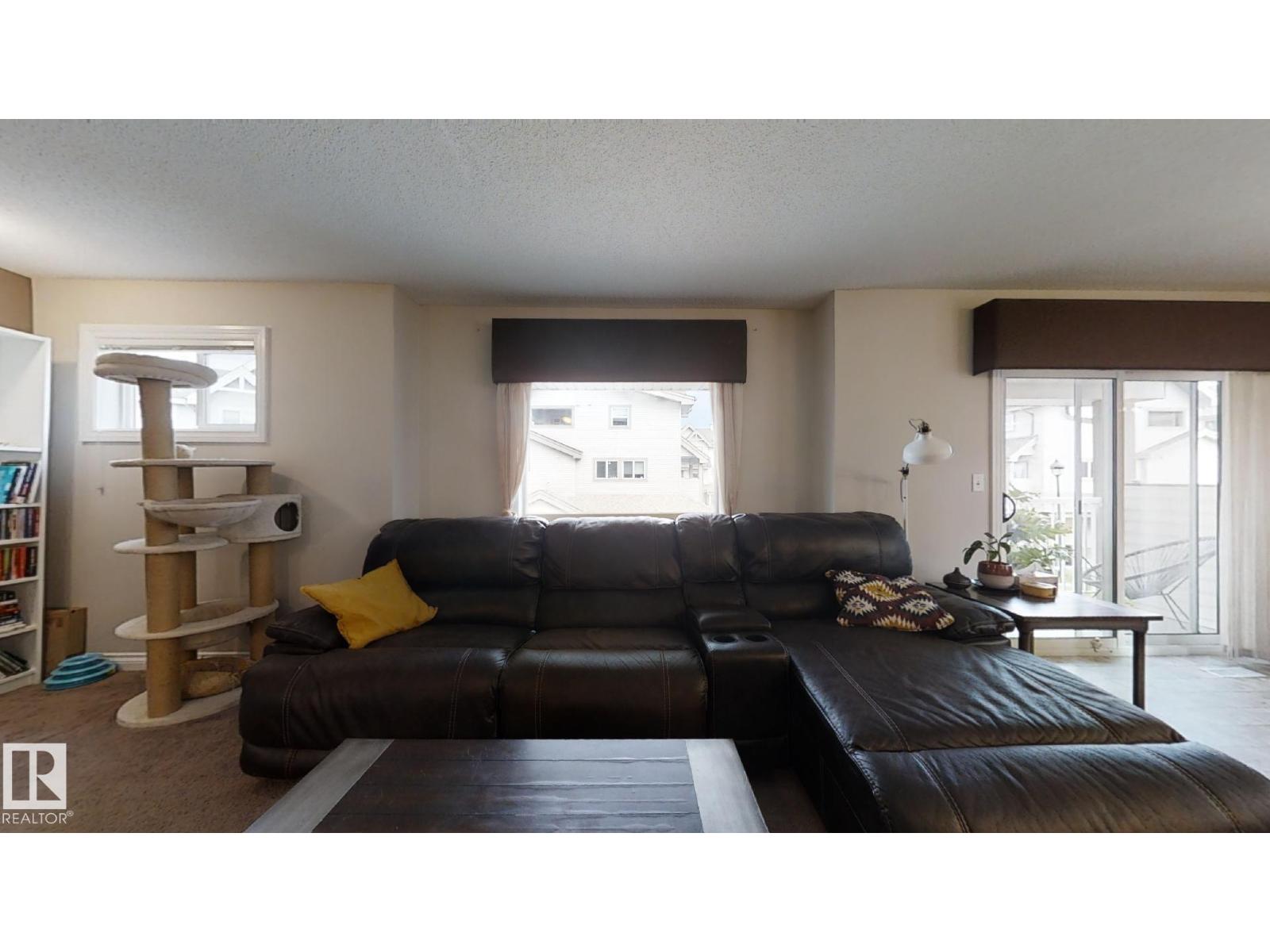 #18 12050 17 AV SW, Edmonton