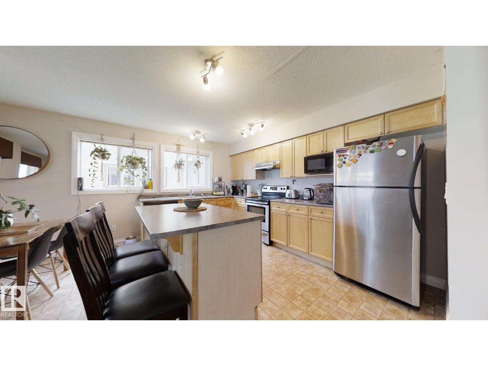 #18 12050 17 AV SW, Edmonton