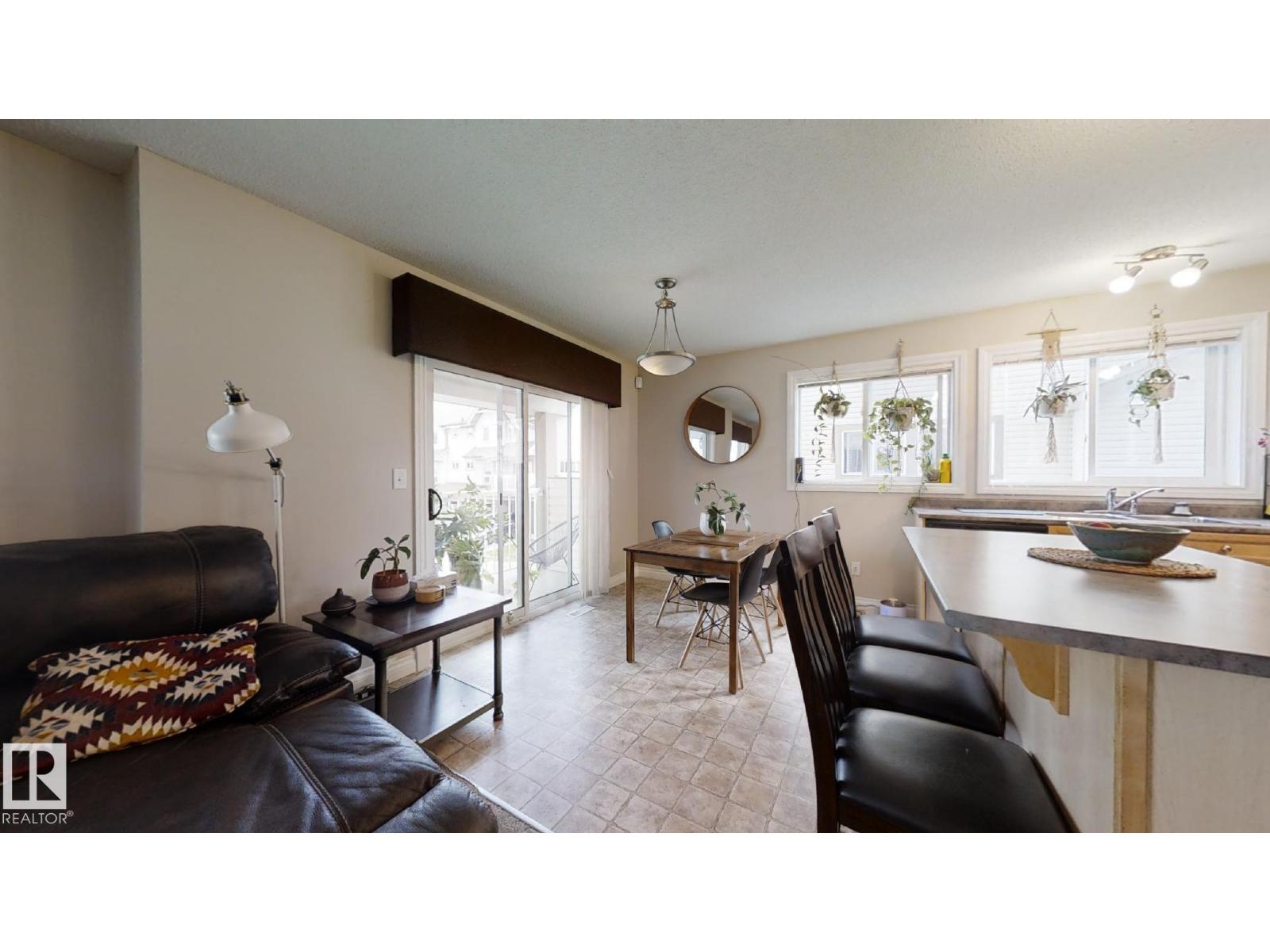 #18 12050 17 AV SW, Edmonton