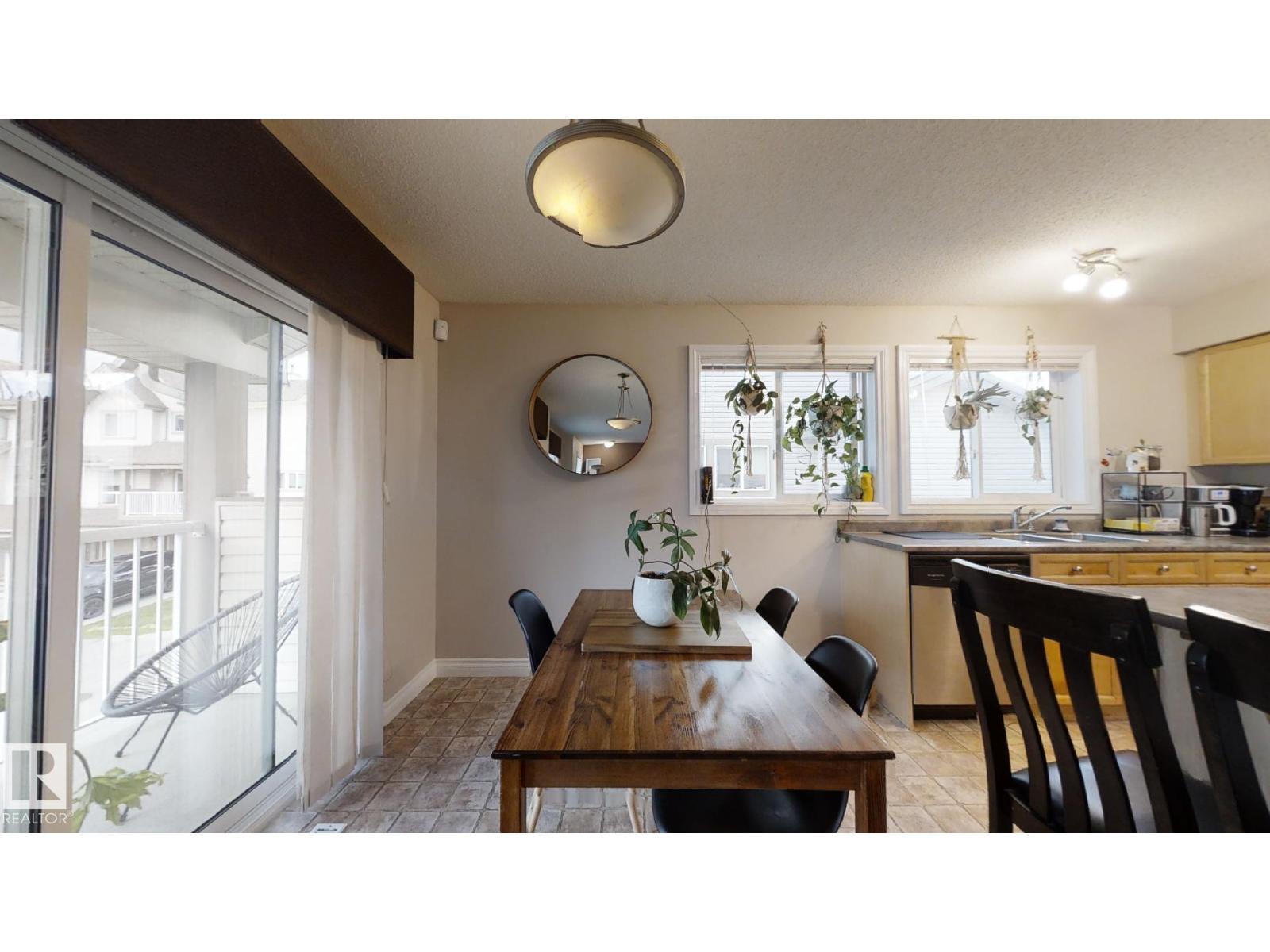 #18 12050 17 AV SW, Edmonton