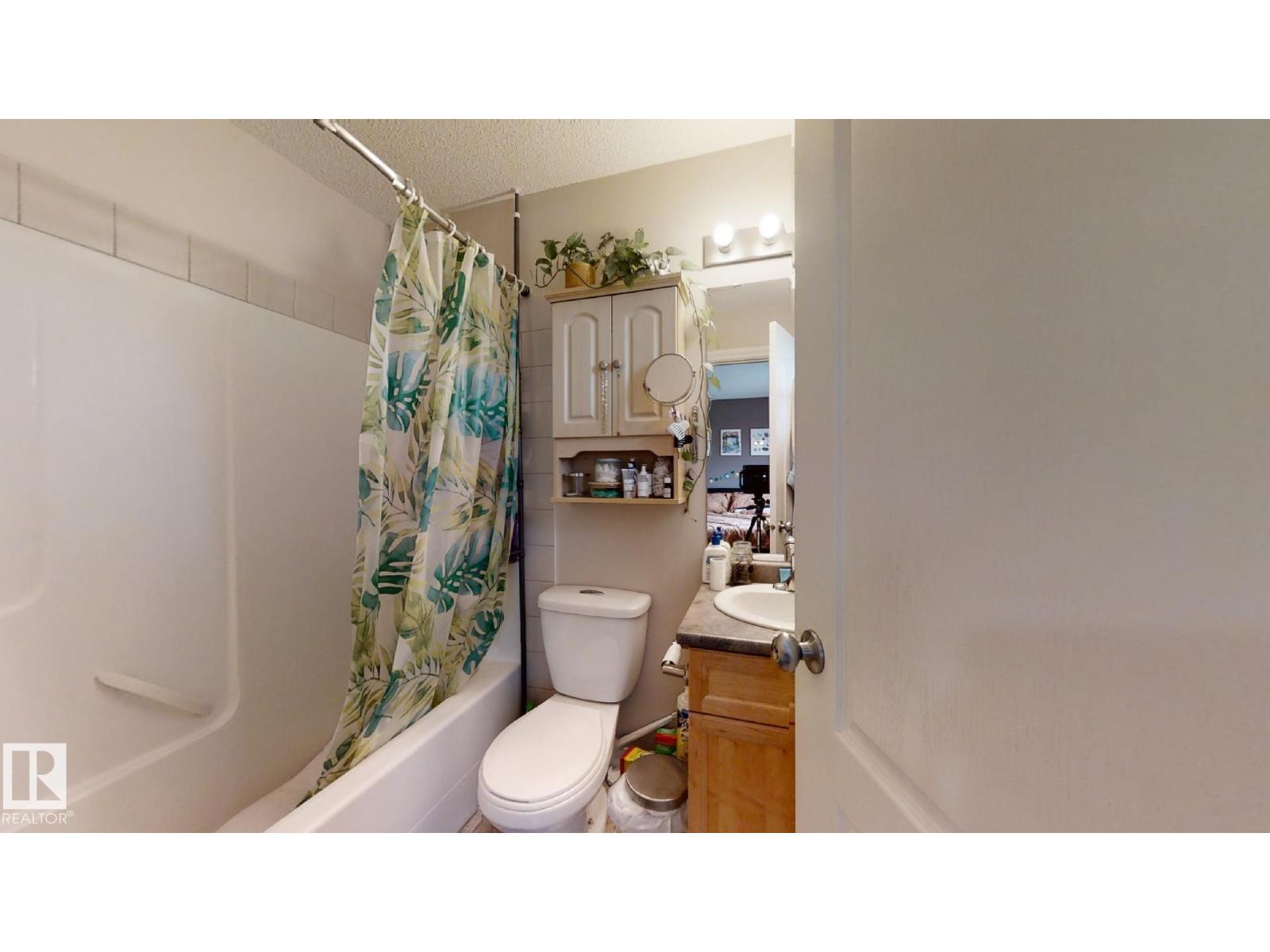 #18 12050 17 AV SW, Edmonton