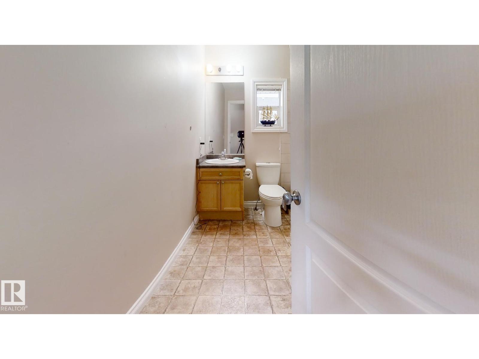 #18 12050 17 AV SW, Edmonton