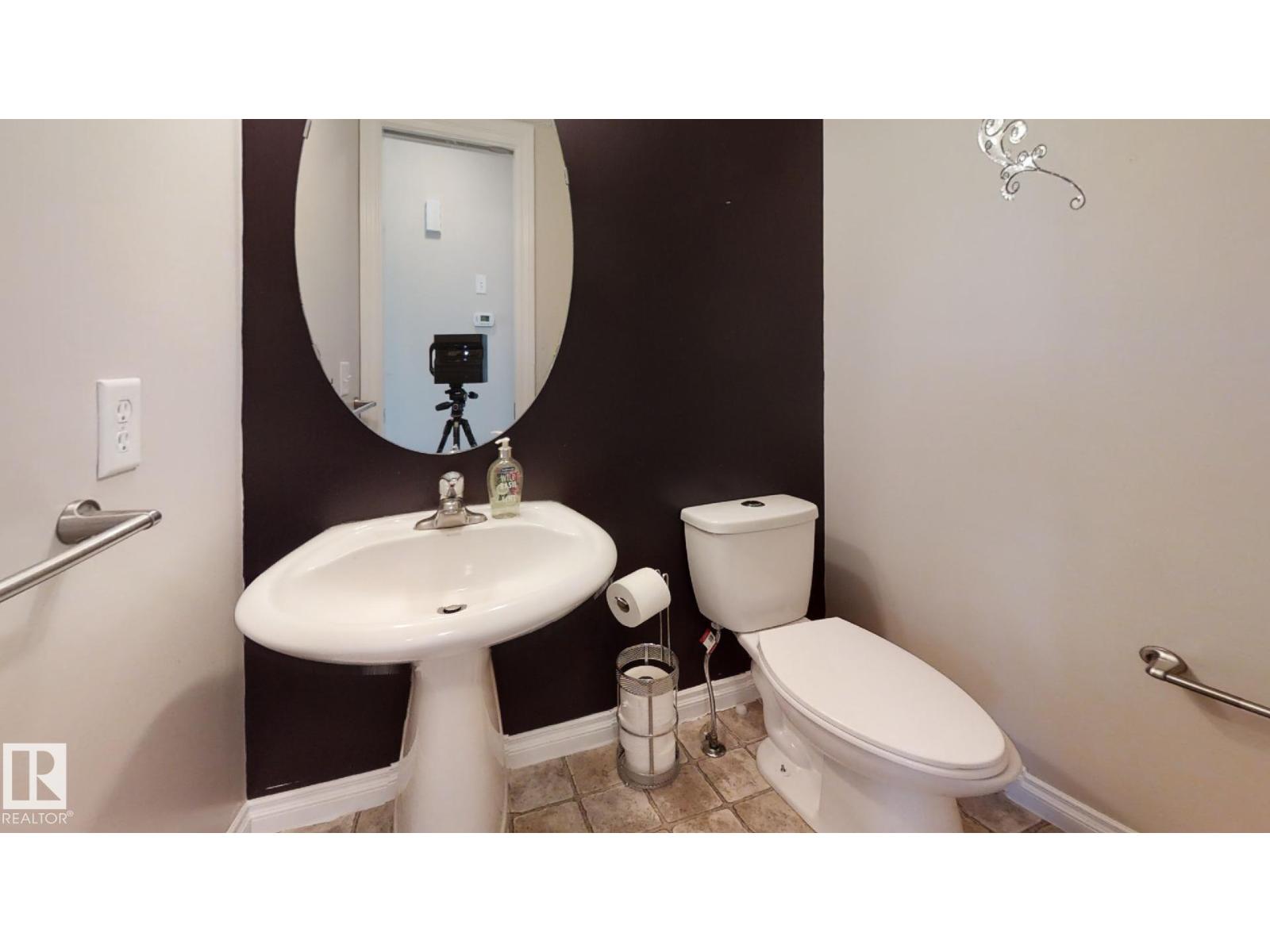 #18 12050 17 AV SW, Edmonton