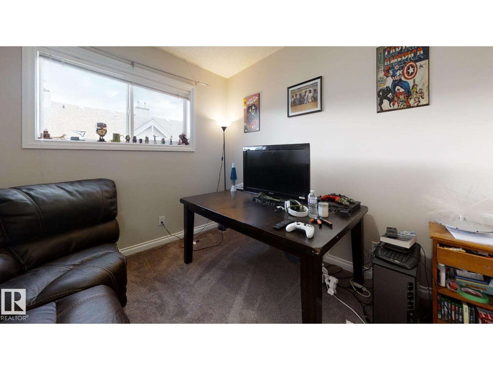 #18 12050 17 AV SW, Edmonton