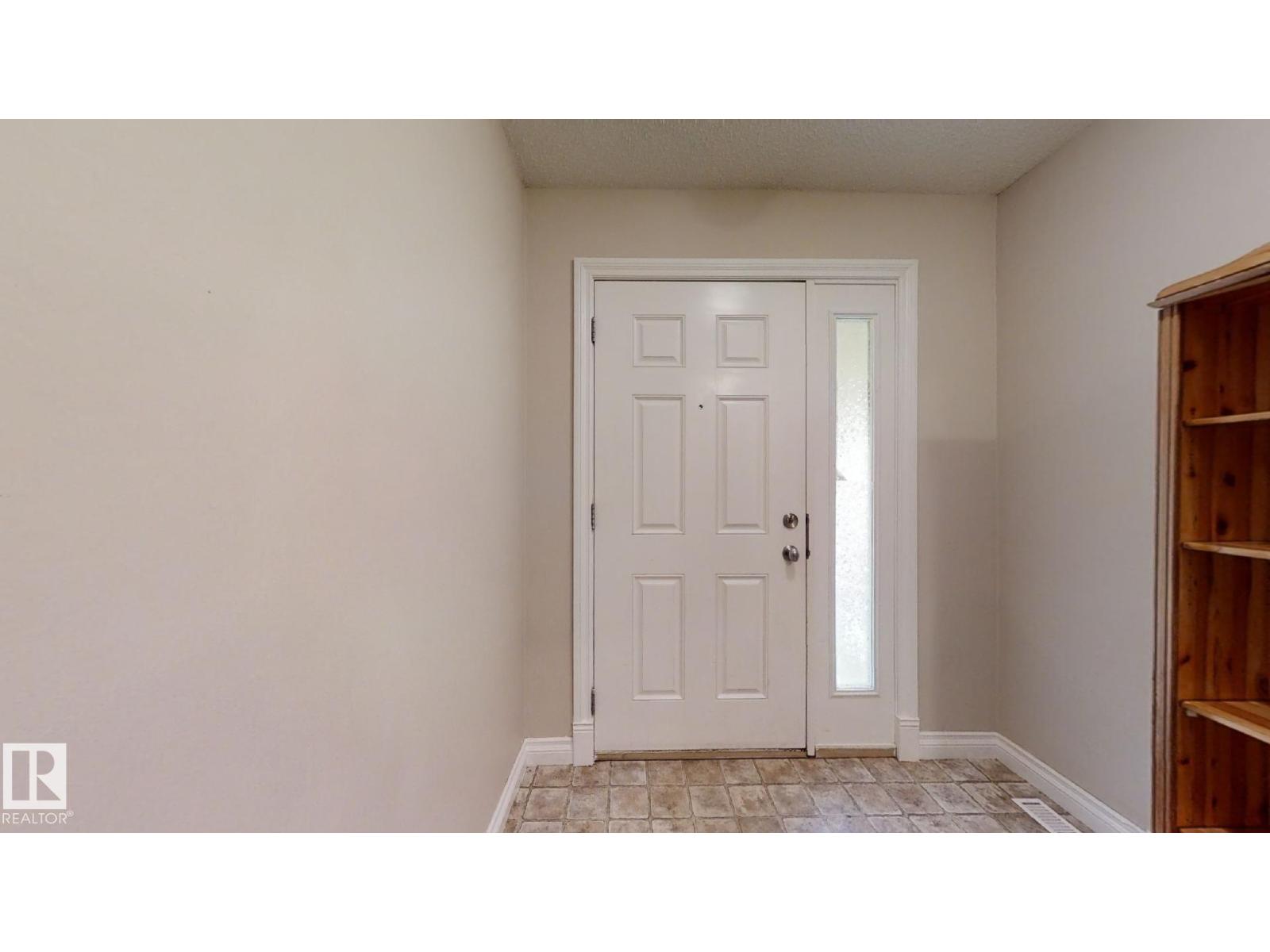 #18 12050 17 AV SW, Edmonton