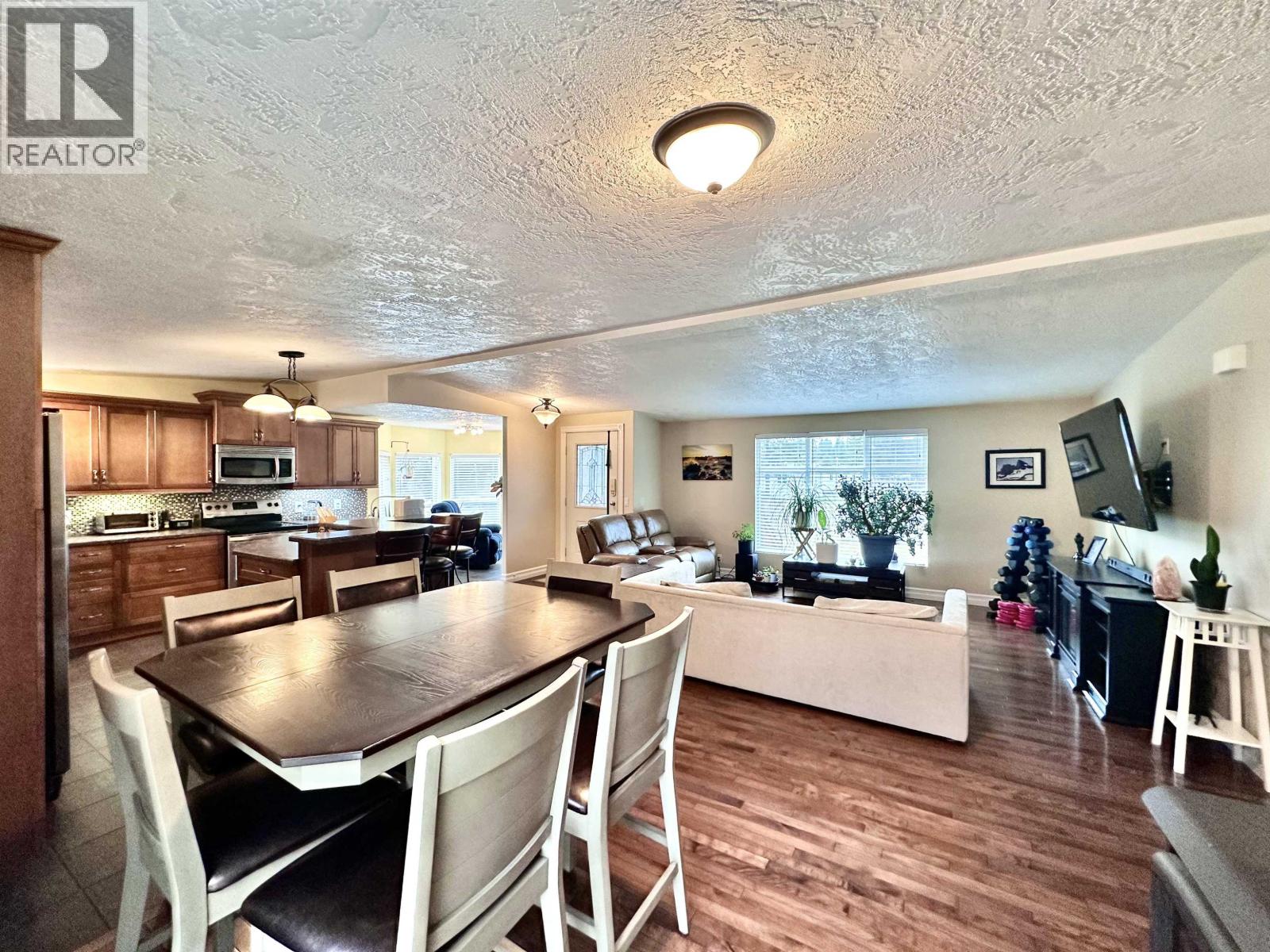 820 BEAVEN CRESCENT, Valemount