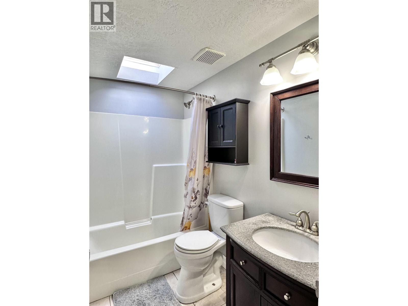 820 BEAVEN CRESCENT, Valemount