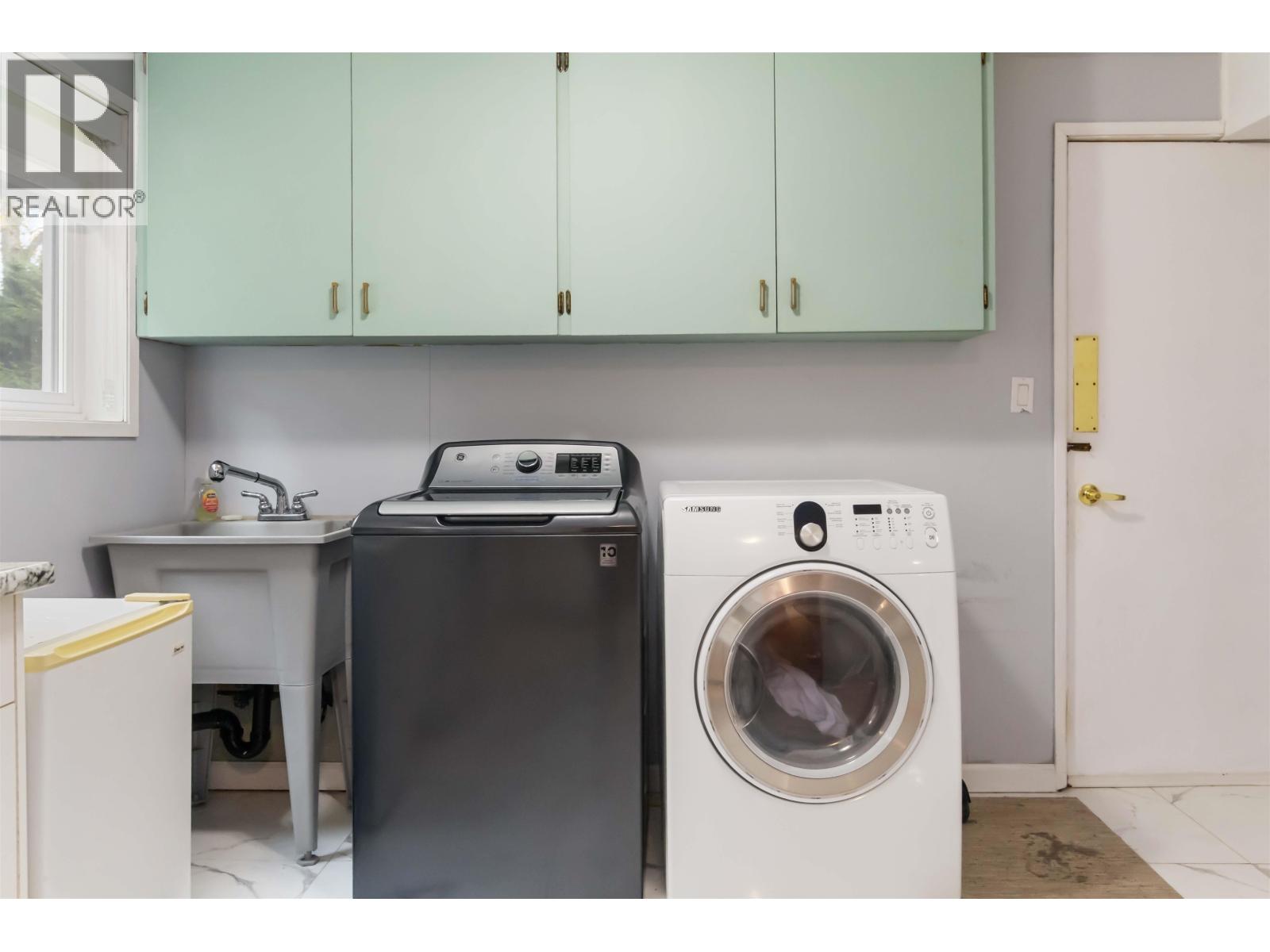 5237 12 AVENUE, Tsawwassen