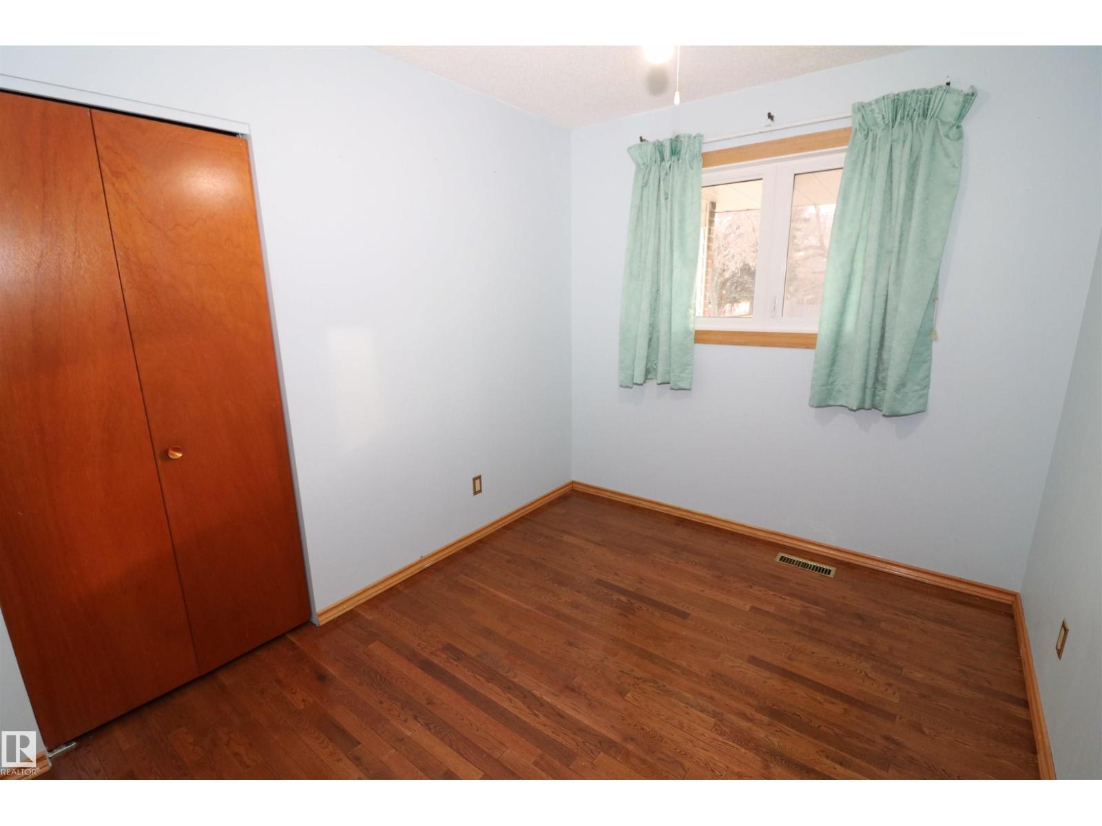 1049 MCDERMID DR, Sherwood Park