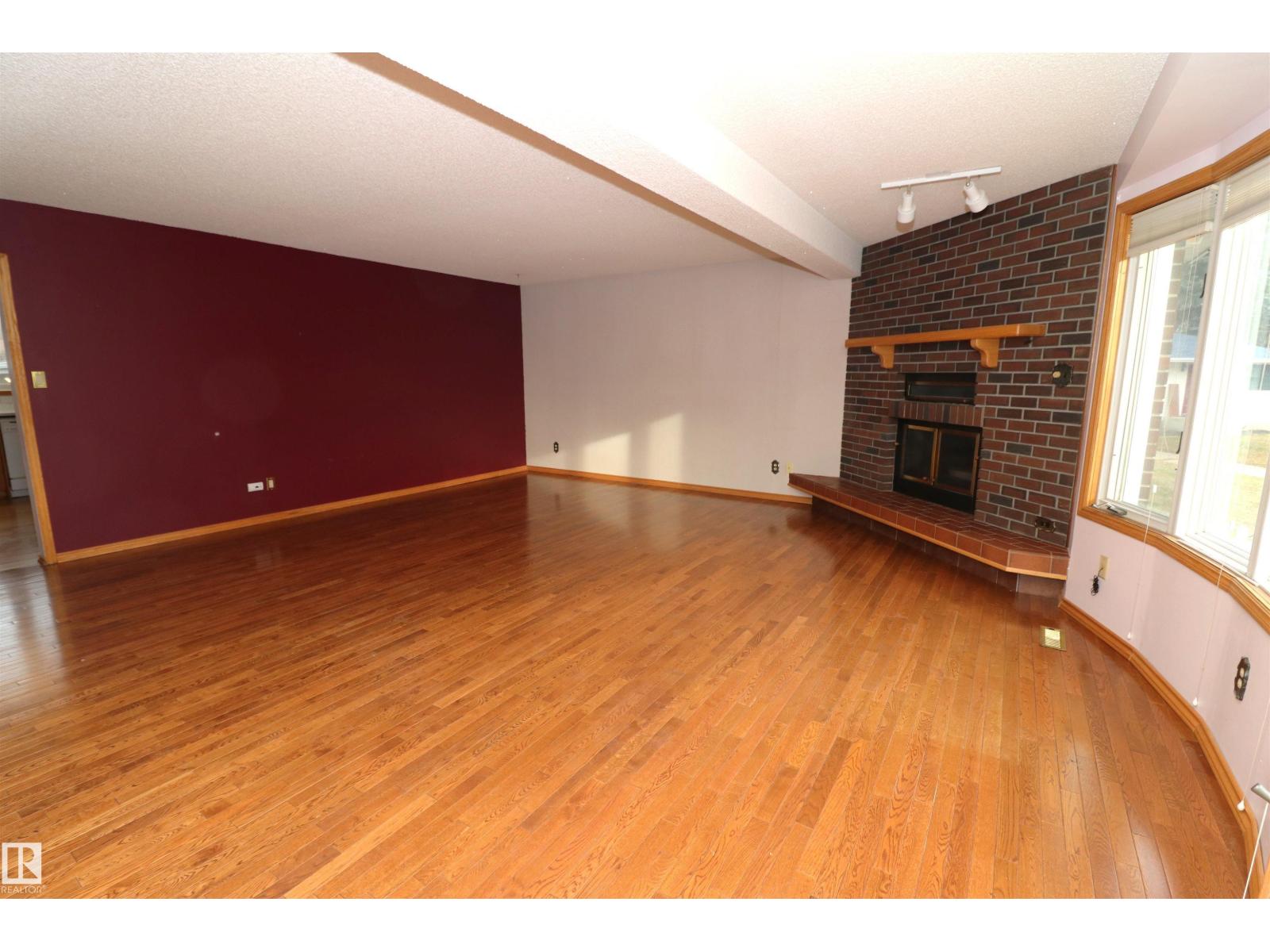 1049 MCDERMID DR, Sherwood Park