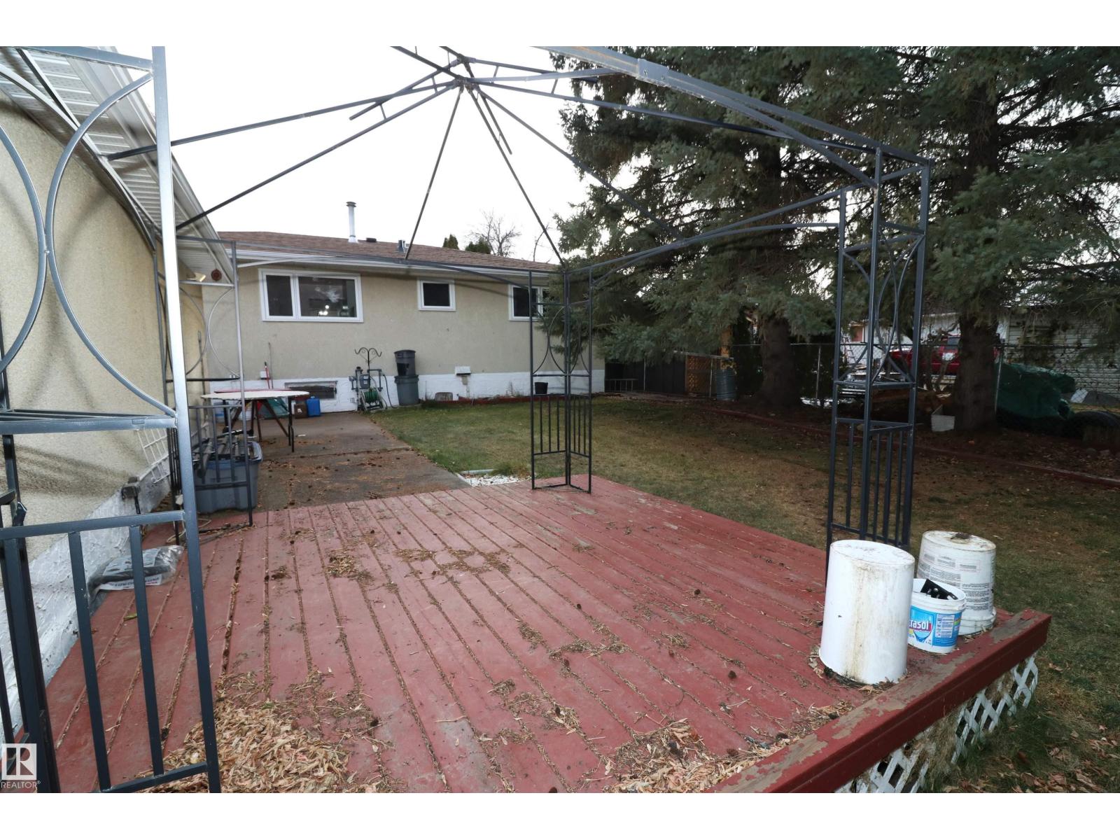 1049 MCDERMID DR, Sherwood Park