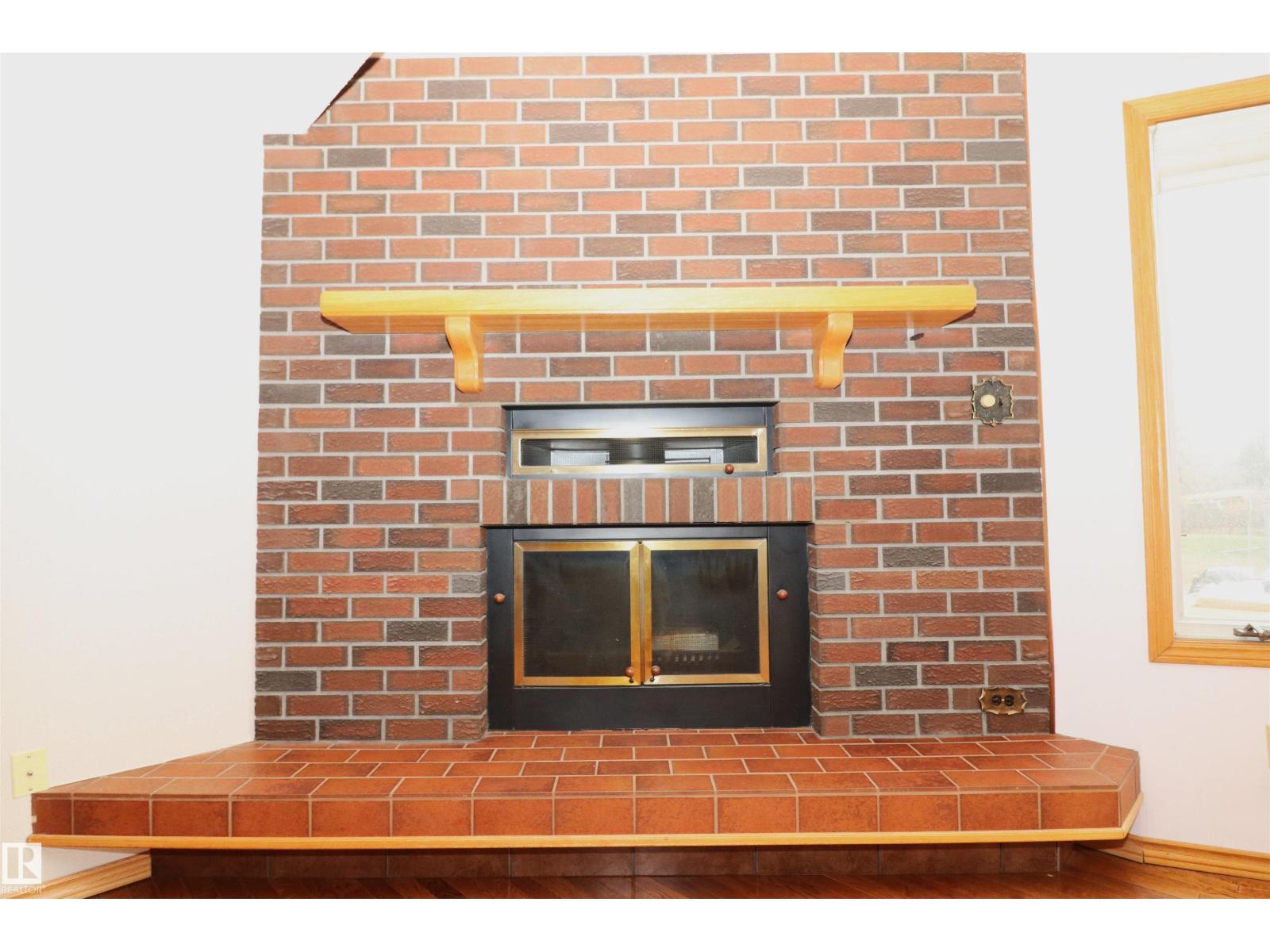 1049 MCDERMID DR, Sherwood Park