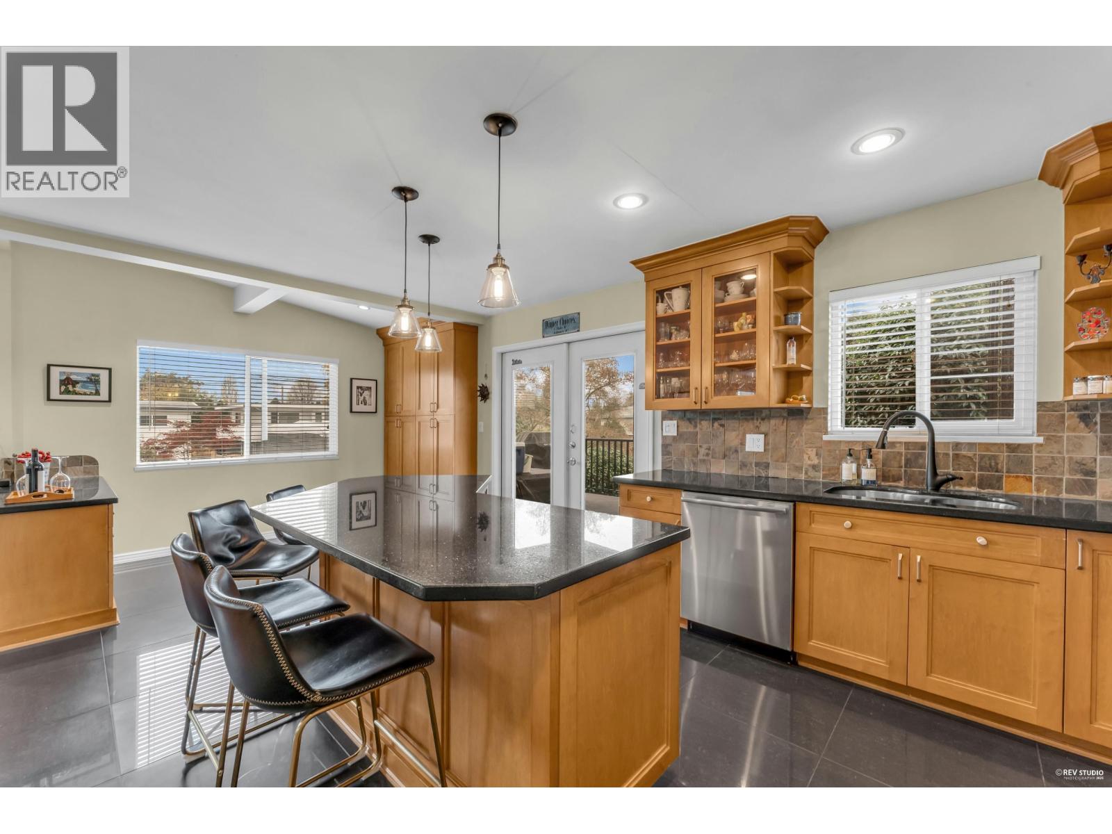 5814 GROVE Avenue, Delta