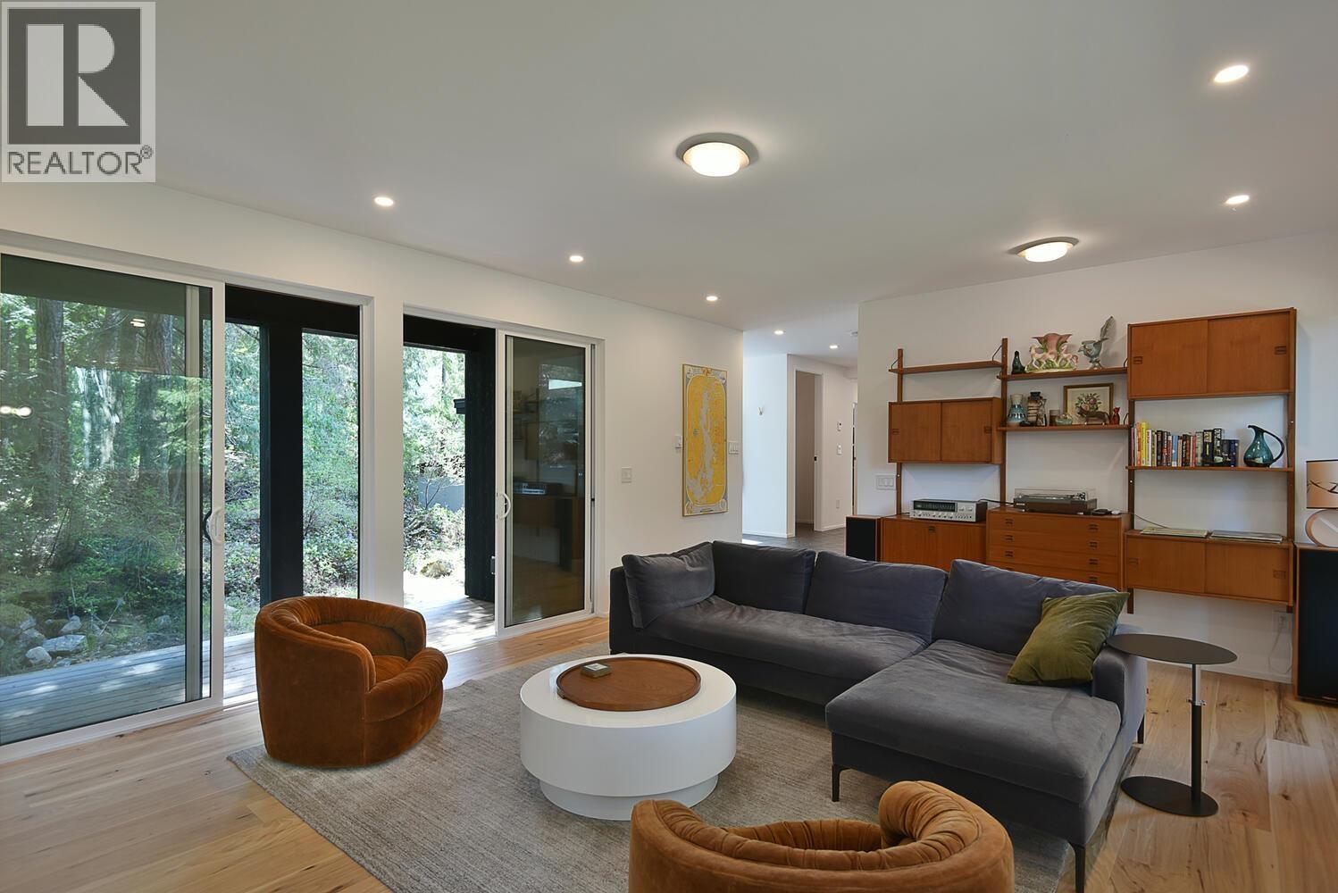 13248 PORTERS ROAD, Madeira Park