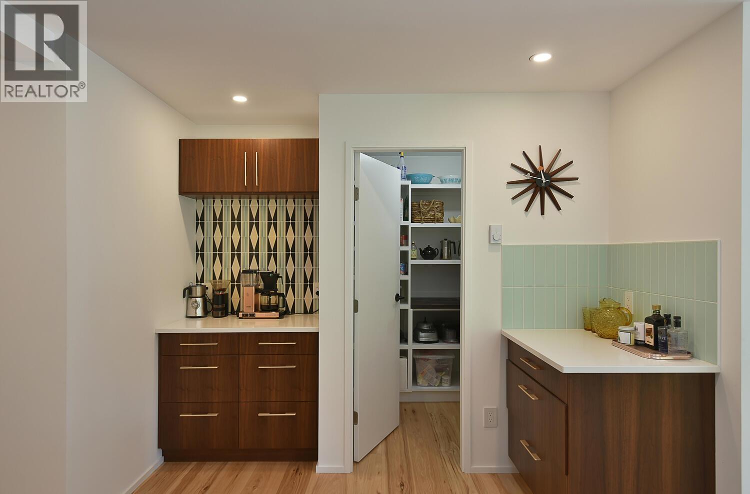 13248 PORTERS ROAD, Madeira Park