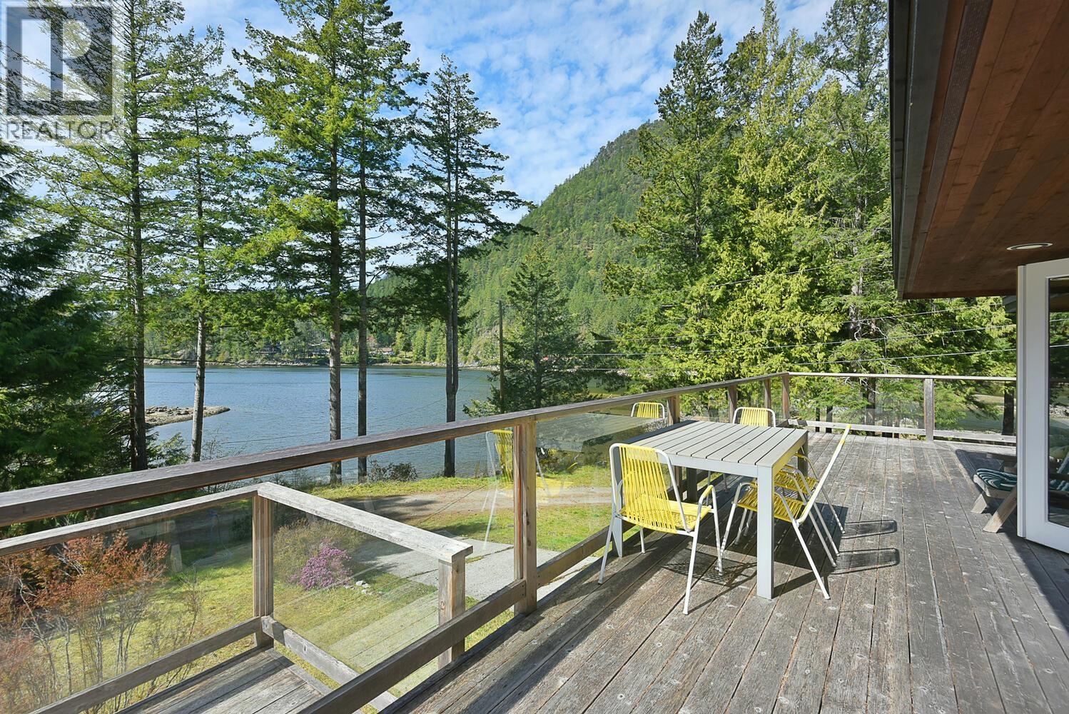 13248 PORTERS ROAD, Madeira Park