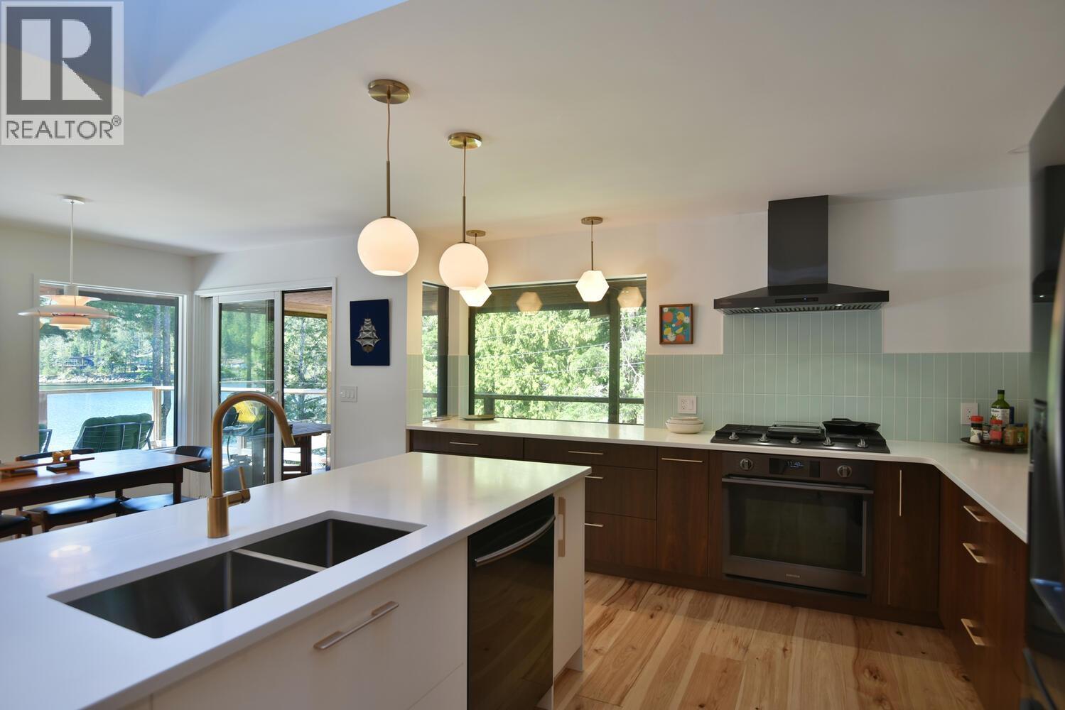 13248 PORTERS ROAD, Madeira Park