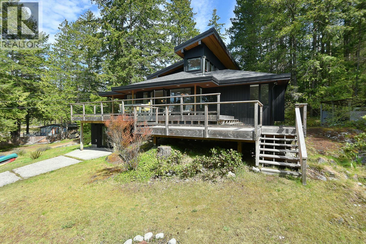 13248 PORTERS ROAD, Madeira Park