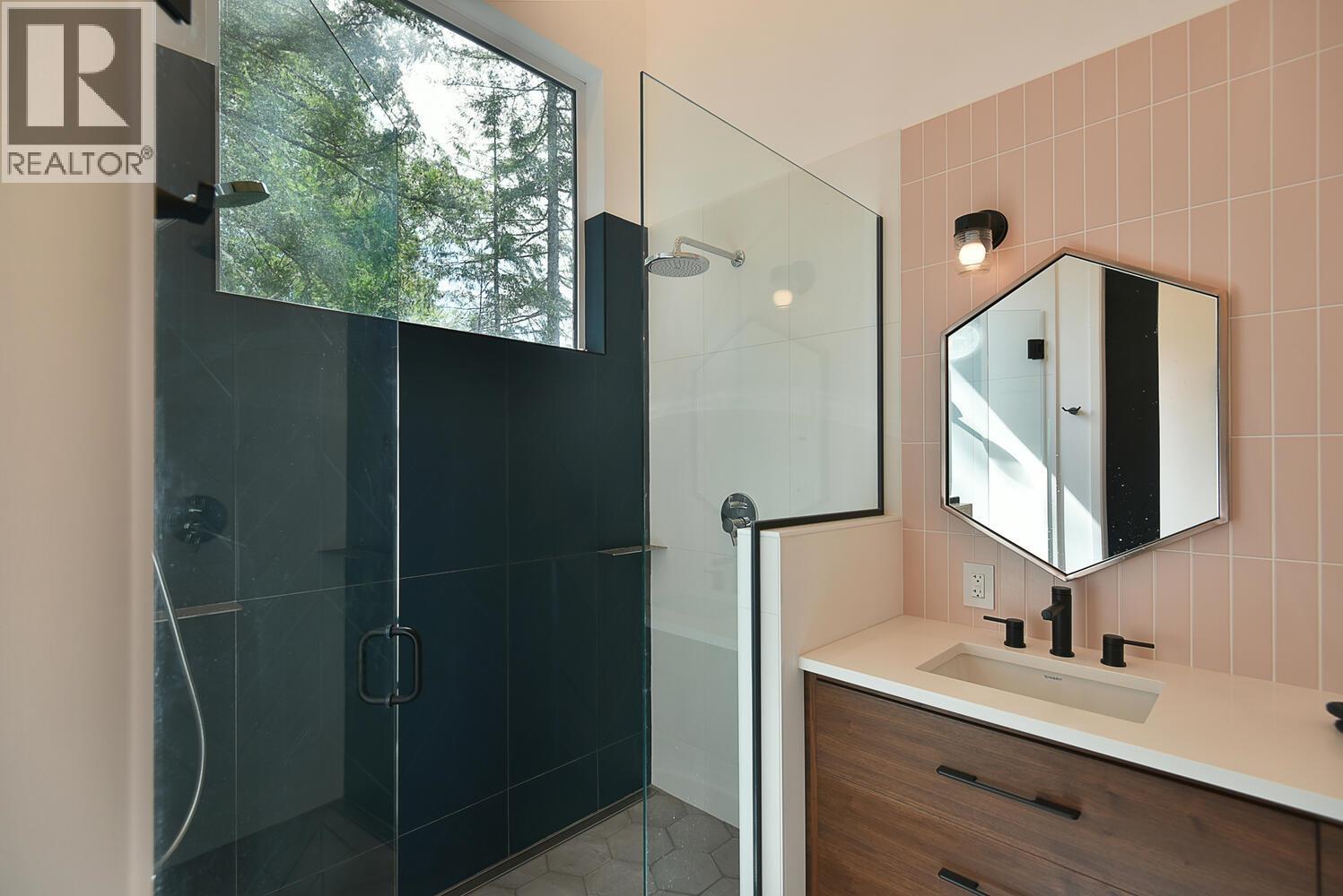 13248 PORTERS ROAD, Madeira Park