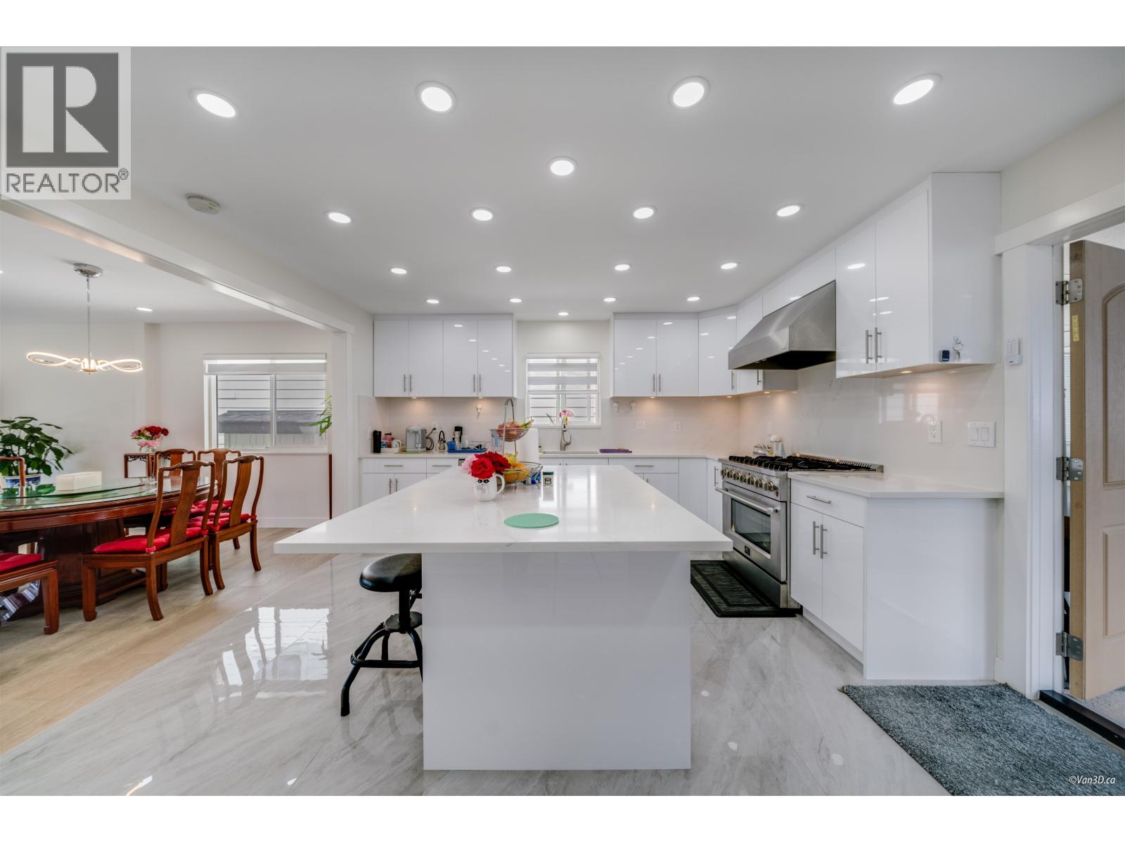 3881 NAPIER STREET, Burnaby