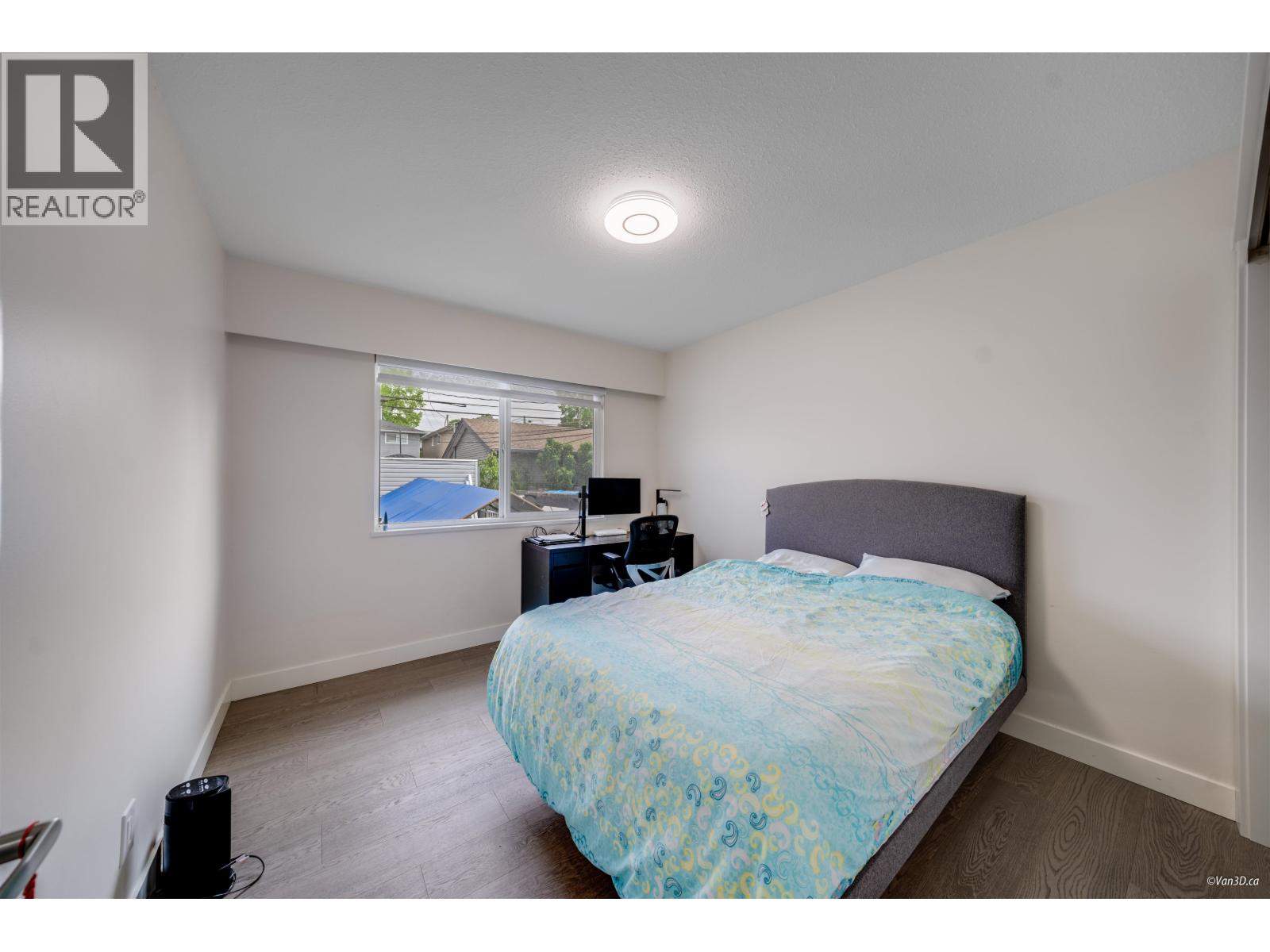 3881 NAPIER STREET, Burnaby