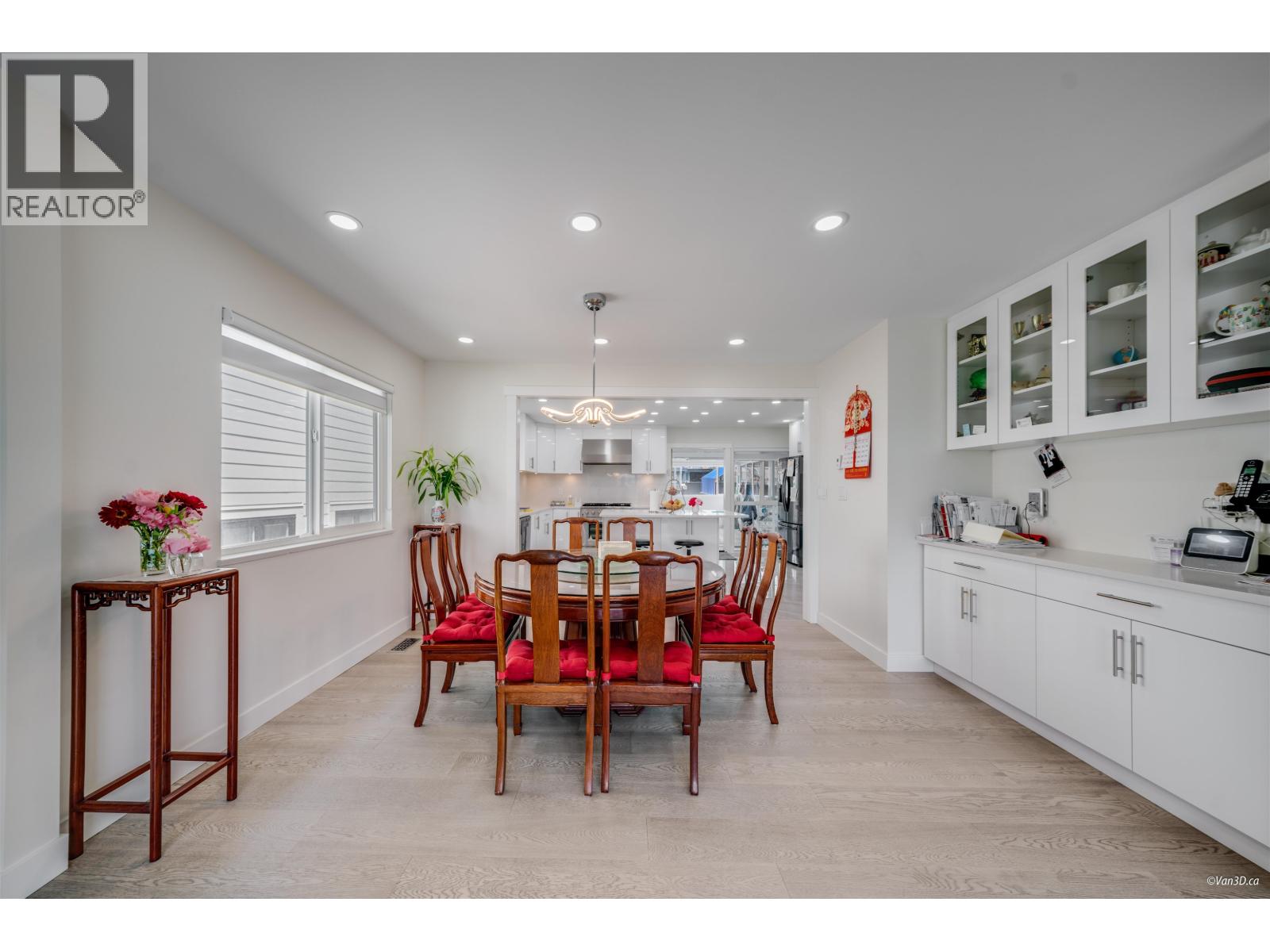 3881 NAPIER STREET, Burnaby