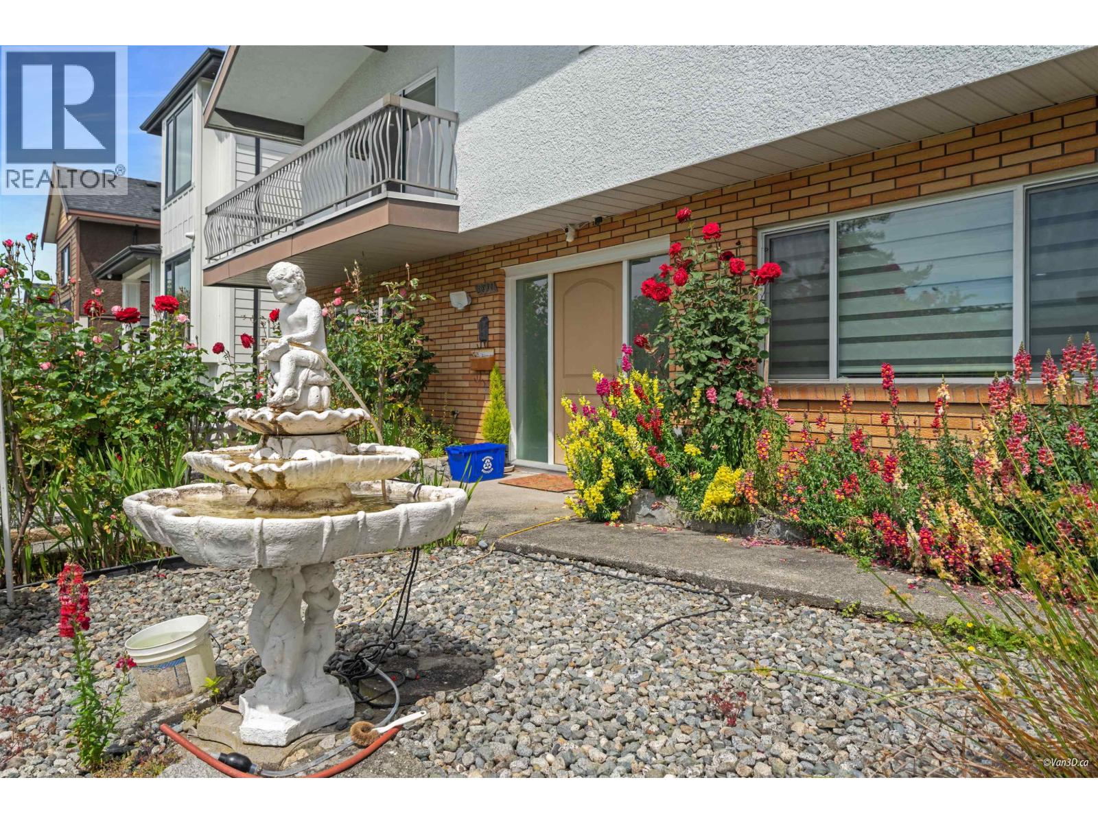 3881 NAPIER STREET, Burnaby