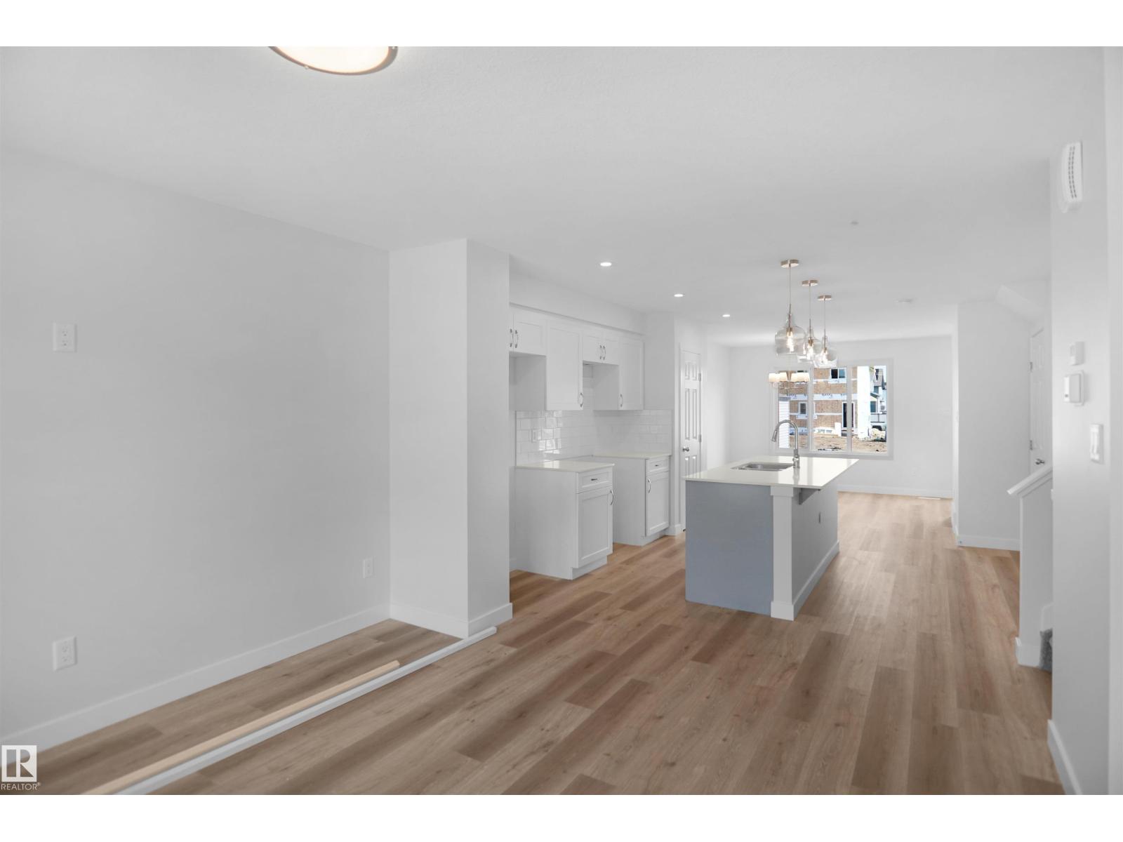 20831 16 AV NW, Edmonton