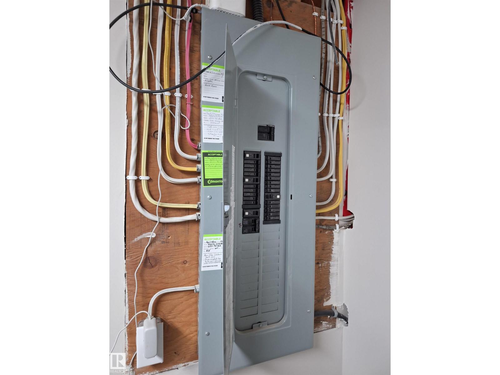 6511 95 AV NW, Edmonton