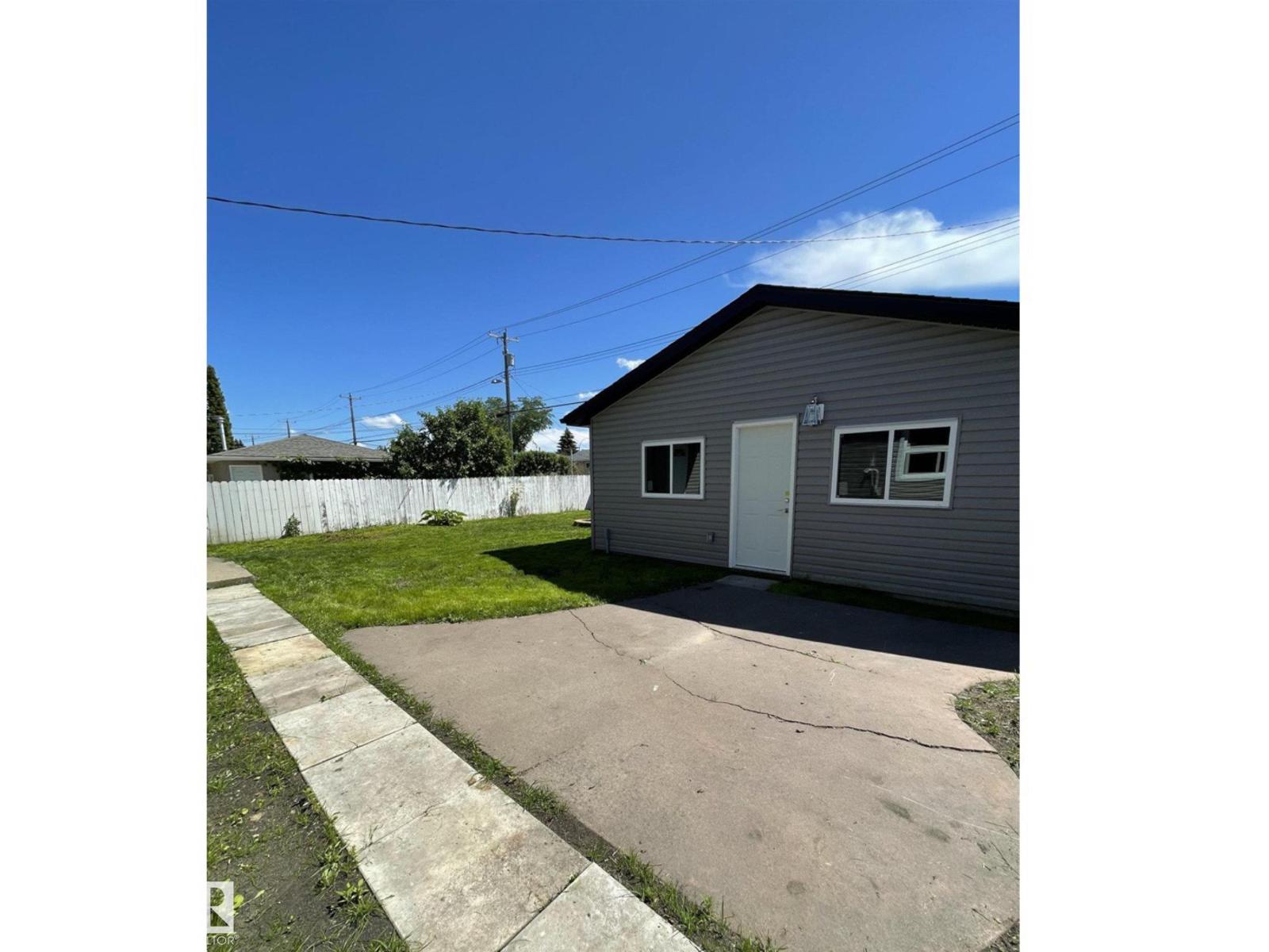 6511 95 AV NW, Edmonton