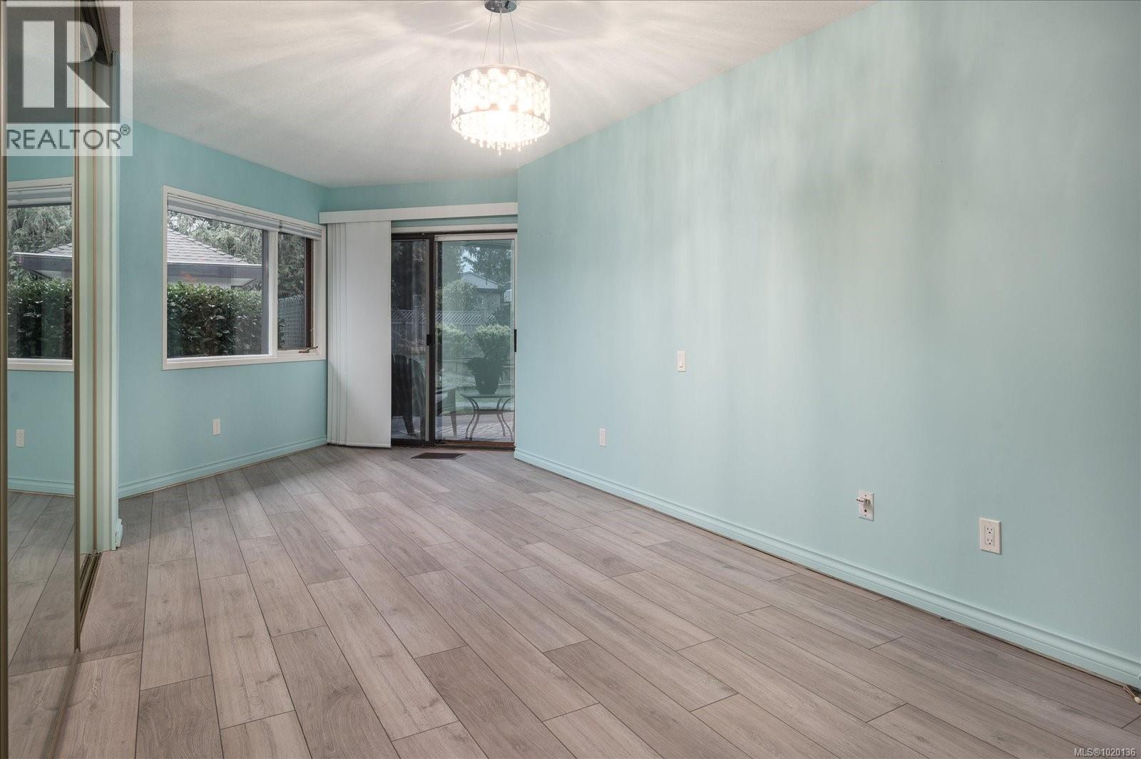 6 219 Bagshaw St, Parksville