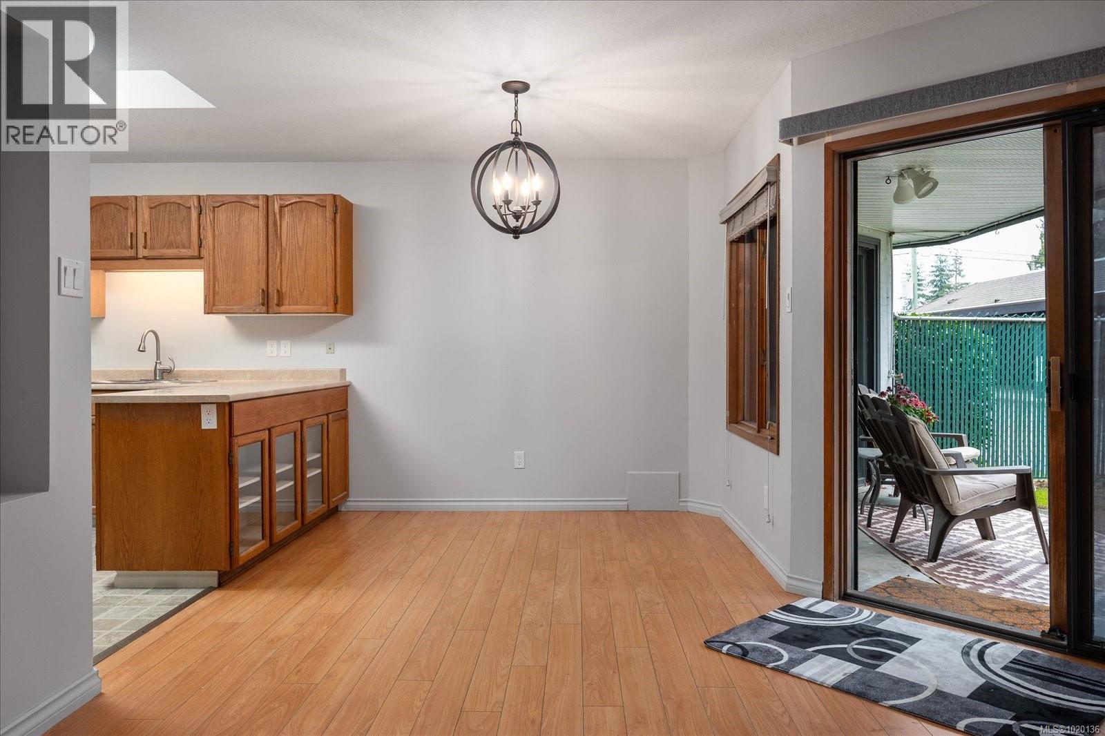 6 219 Bagshaw St, Parksville