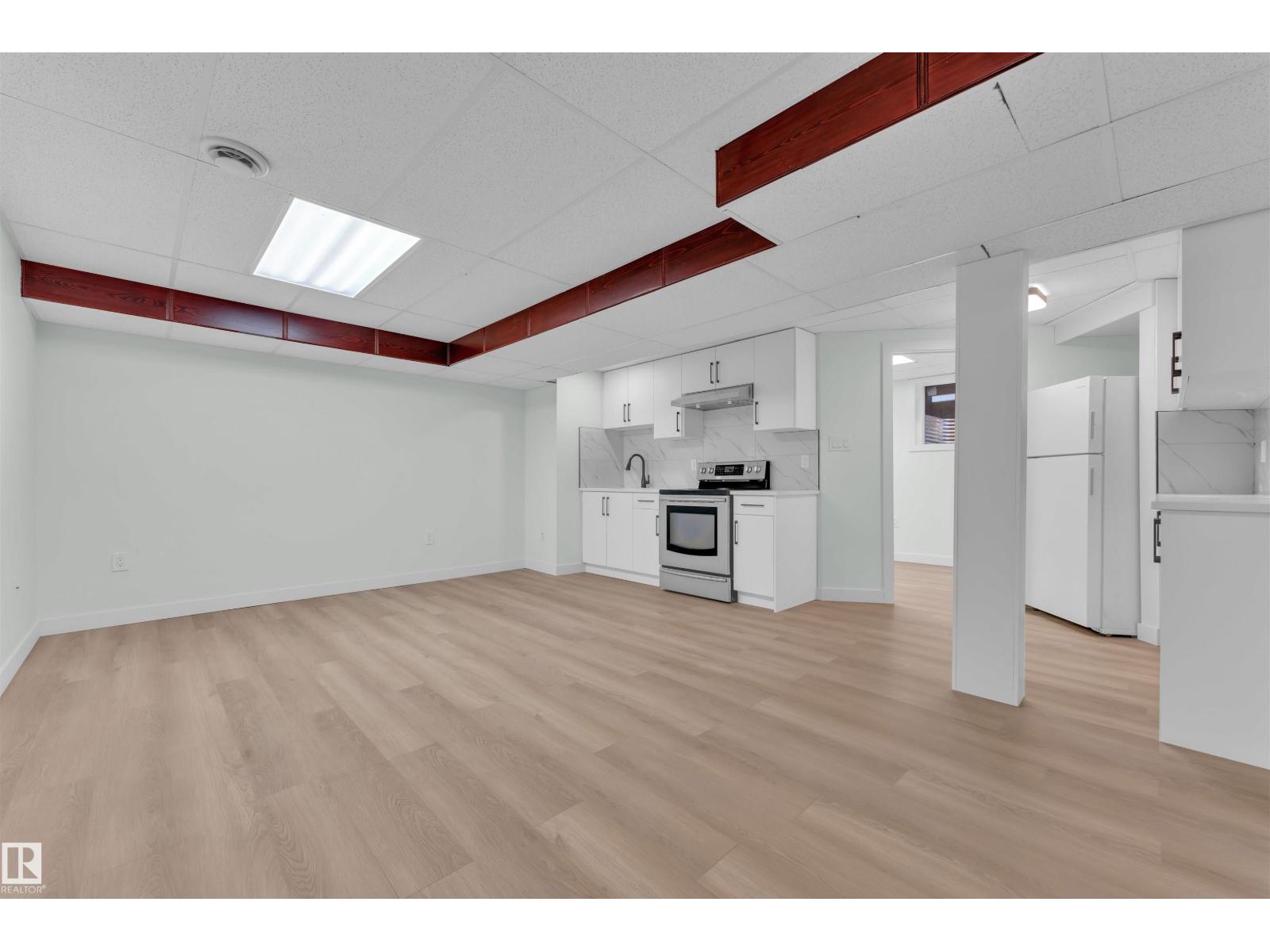 3808 17A AV NW, Edmonton